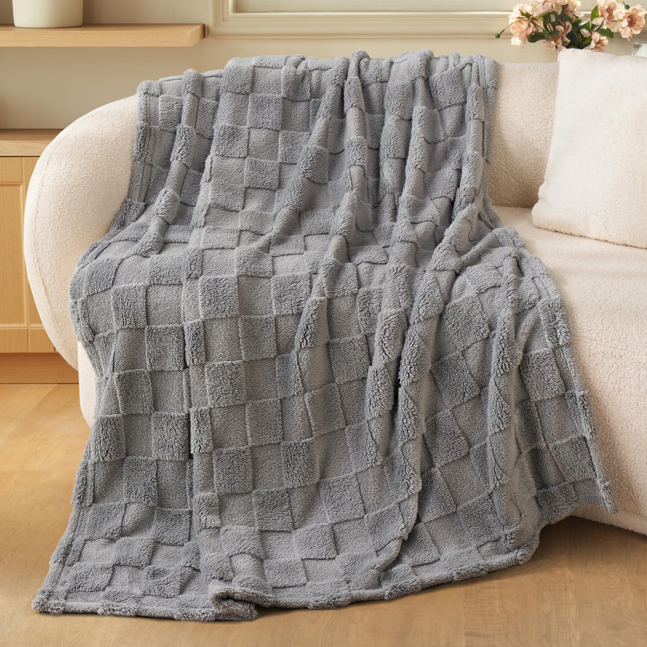 Joiedomi Throw Blanket for Couch, Soft Grey Fleece Checkered Blankets Gifts for Women Mom Girls, Cozy Cute Soft Throw Aesthetic Gifts 50x60 Inches