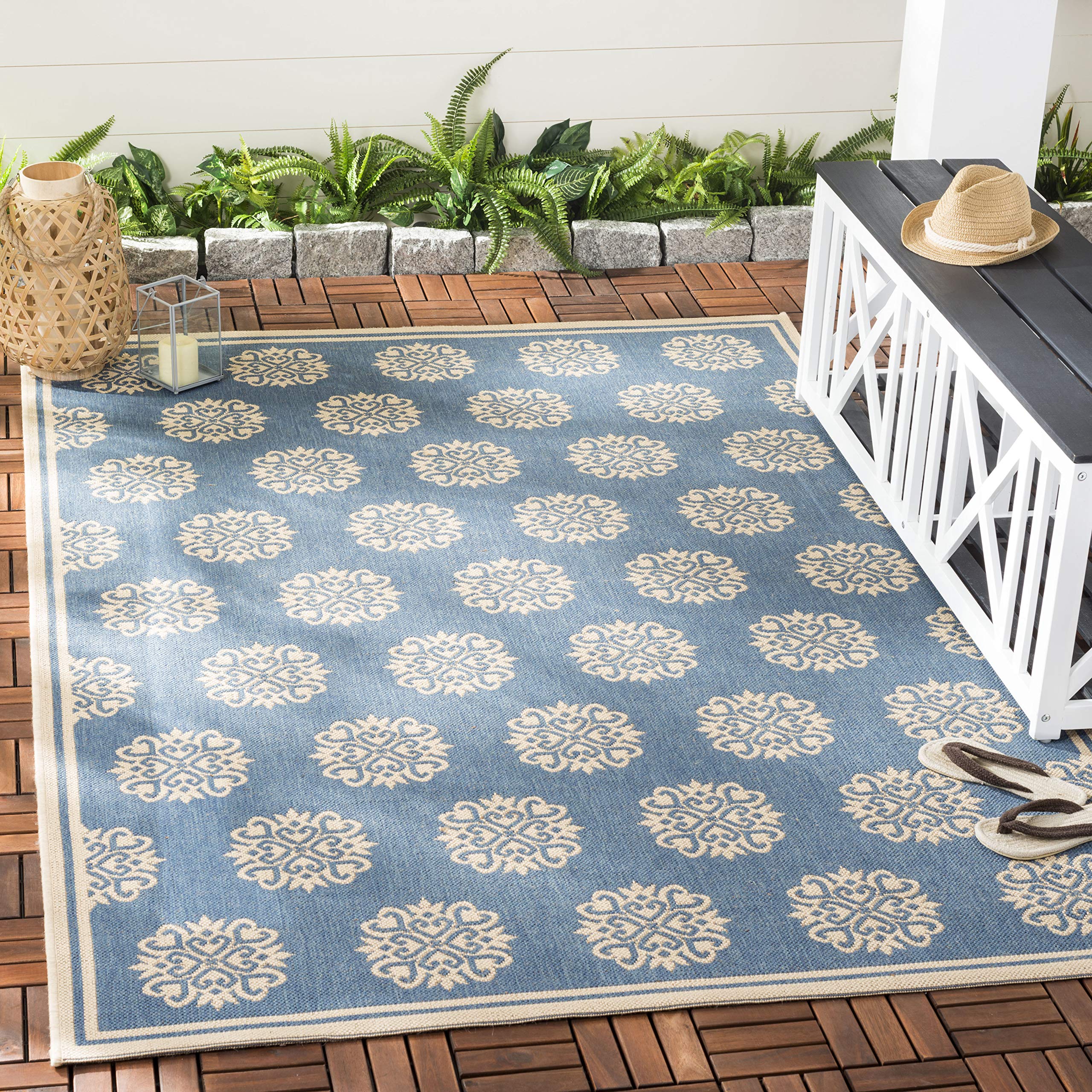 SAFAVIEH Tapis Traditionnel Pour Salon, Salle à manger, Chambre à coucher - Beachhouse Collection, Tapis à poil court, Crème et Bleu, 122 X 183 cm