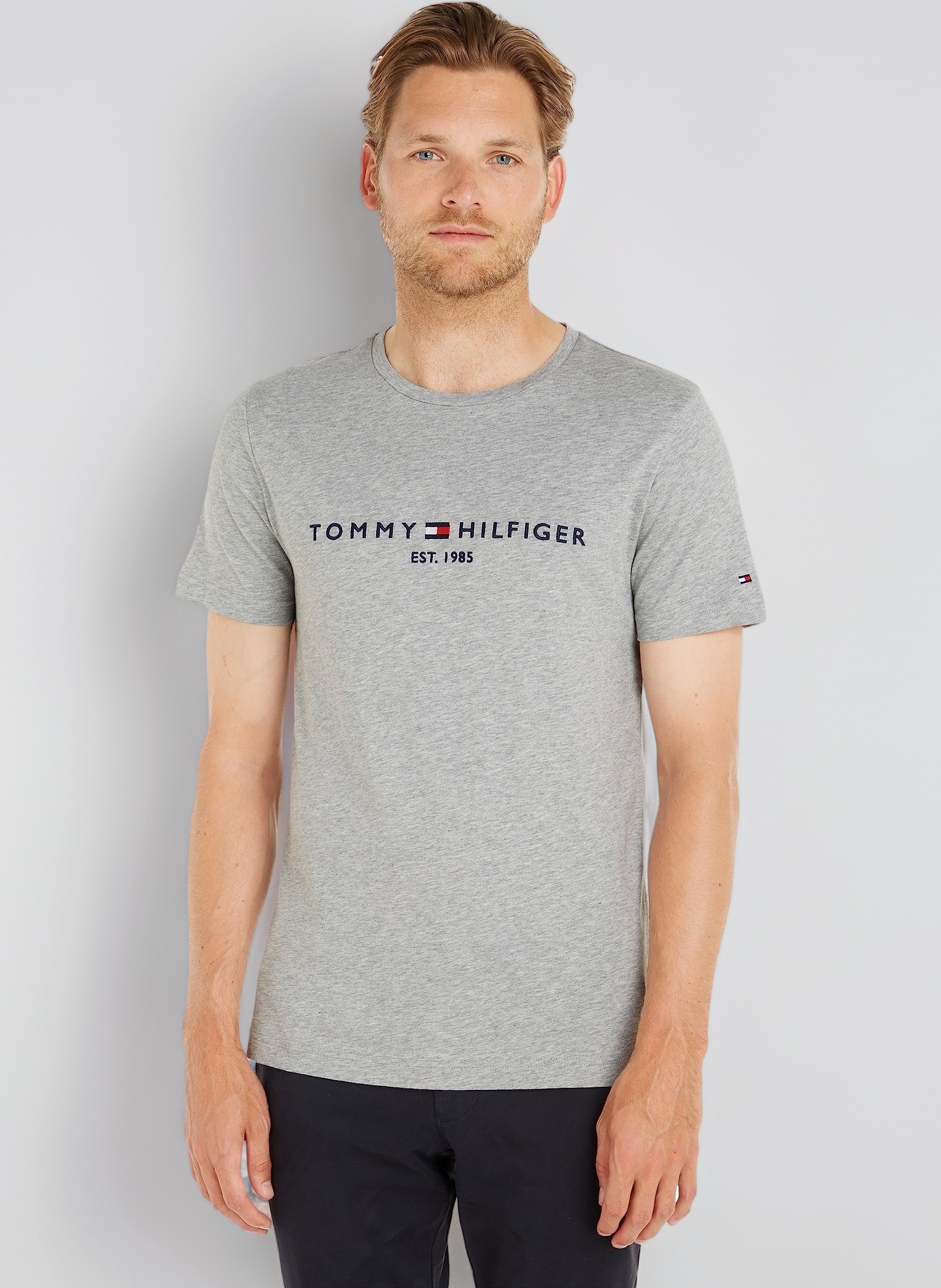 Men’s Short Sleeve Round Neck Core Tommy Logo T-Shirt