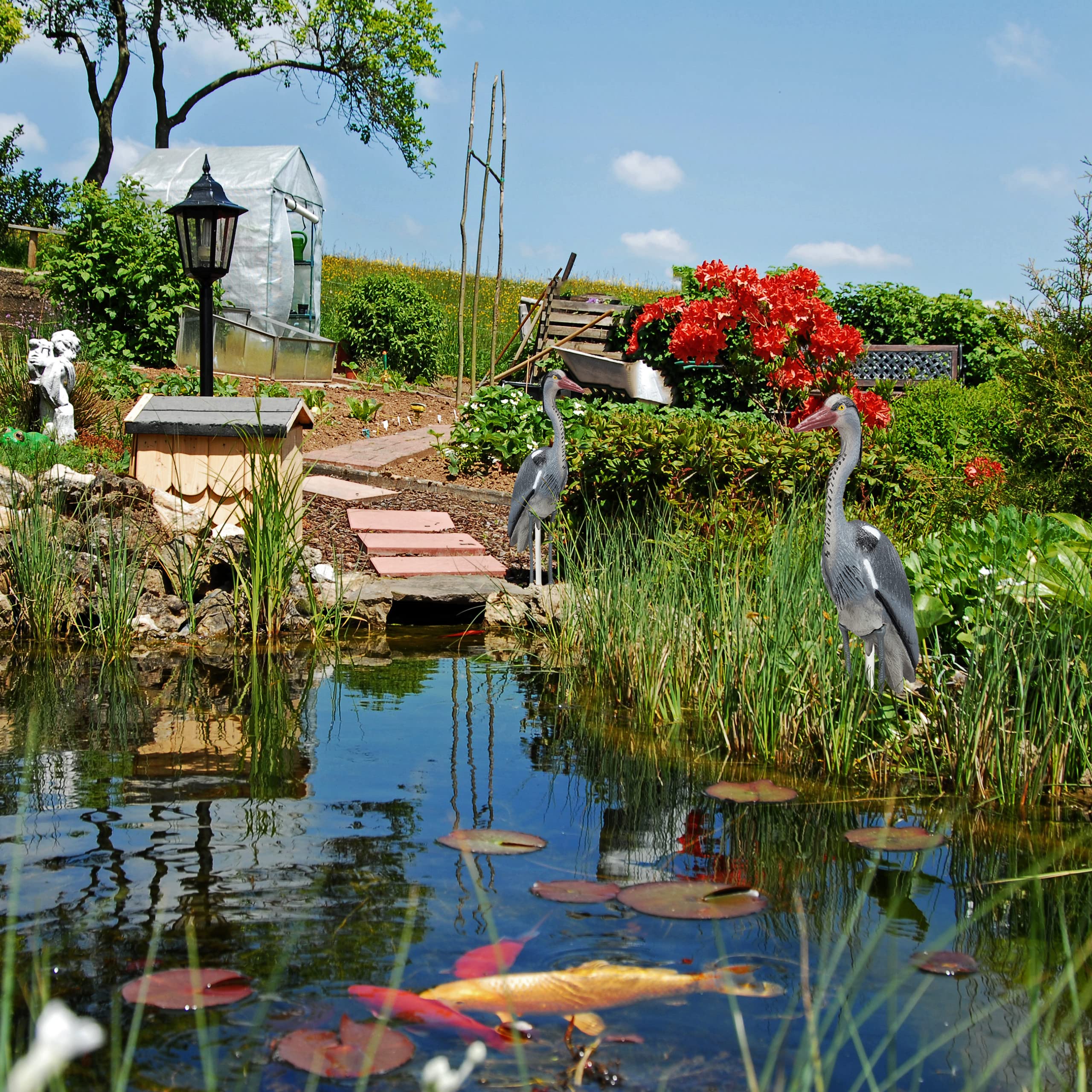 Relaxdays Statuette de héron, Lot de 2, Protection Contre Les Chasseurs de Poissons, avec Pied, à Planter, PE, Gris, 92 x 18 x 49 cm