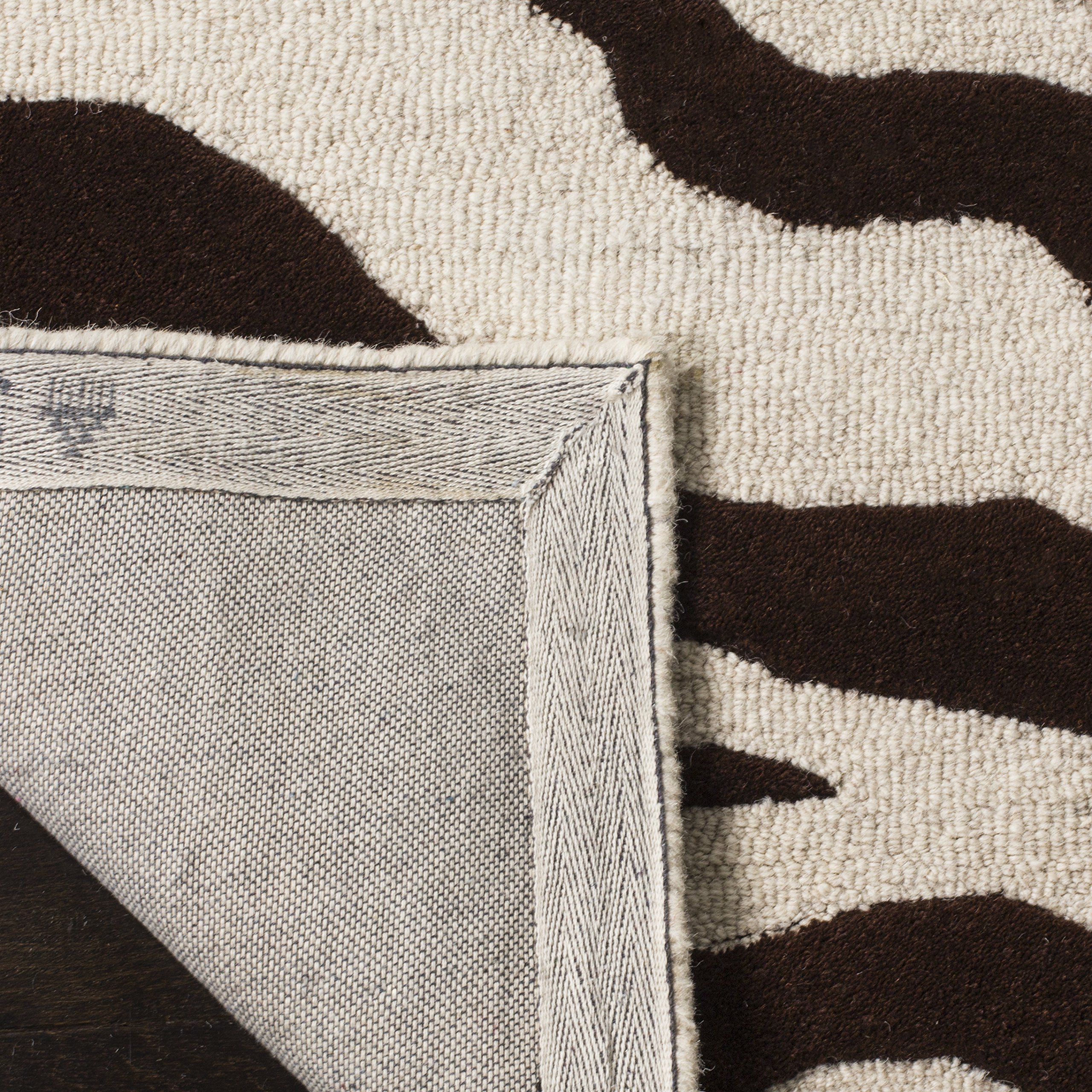 SAFAVIEH Zebra Teppich für Wohnzimmer, Esszimmer, Schlafzimmer - Cambridge Collection, Kurzer Flor, Elfenbein und Braun, 122 X 183 cm