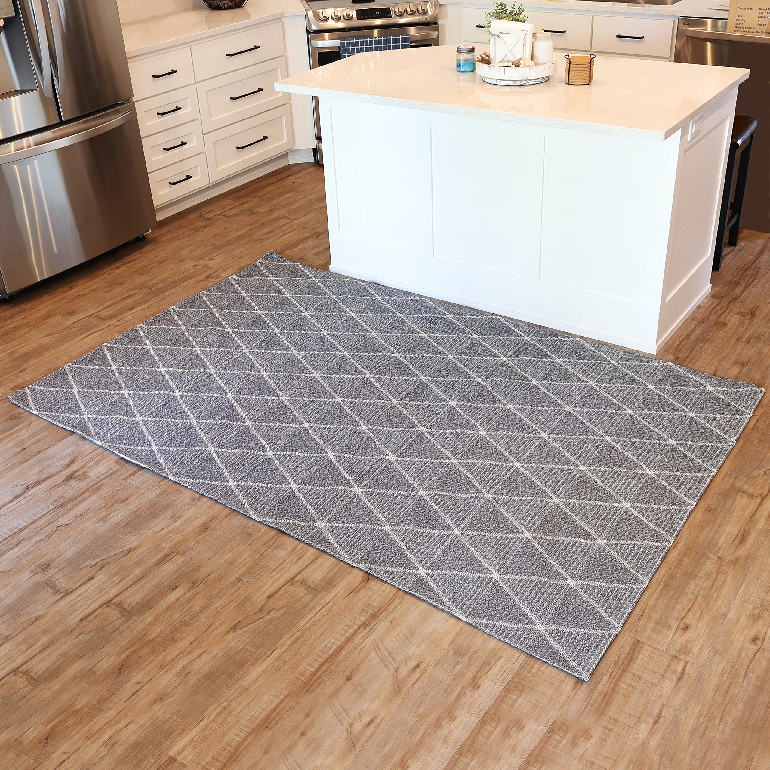 Sunnydaze Indoor Area Rug for Living Room, Dining Room, Bedroom, Office, Dorm, Playroom - Lattice Perfection - 5' x 7' 8"