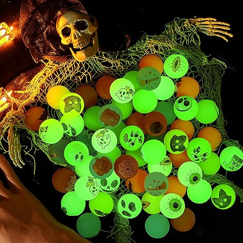 Miniatura 7 de JOYIN 72 bolas inflables de Halloween, 20 diseños que brillan en la oscuridad, suministros de fiesta para niños, suministros de fiesta de Halloween,