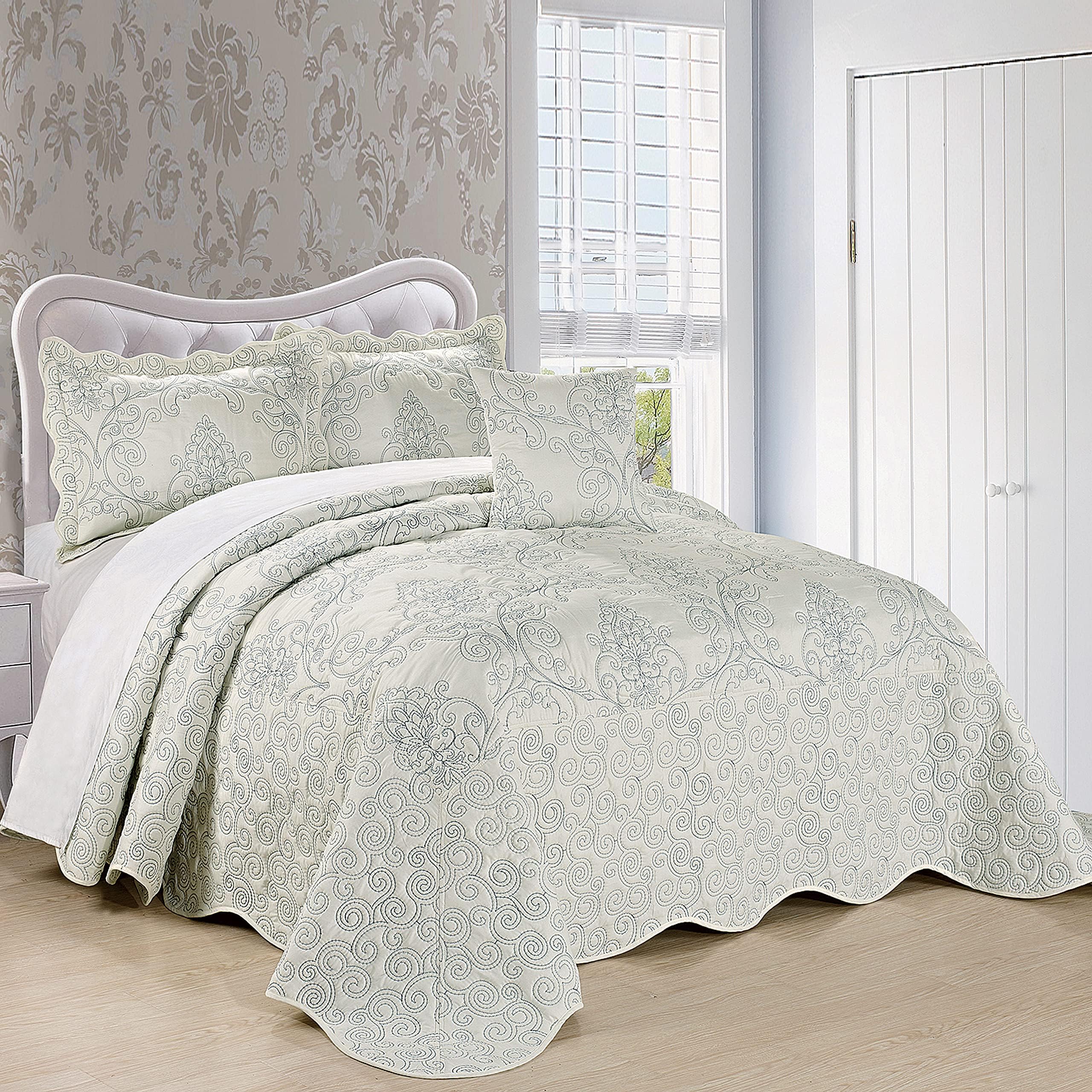 Home Soft ThingsSerenta Damask 4 Piece Bedspread Set, Queen, Antique White