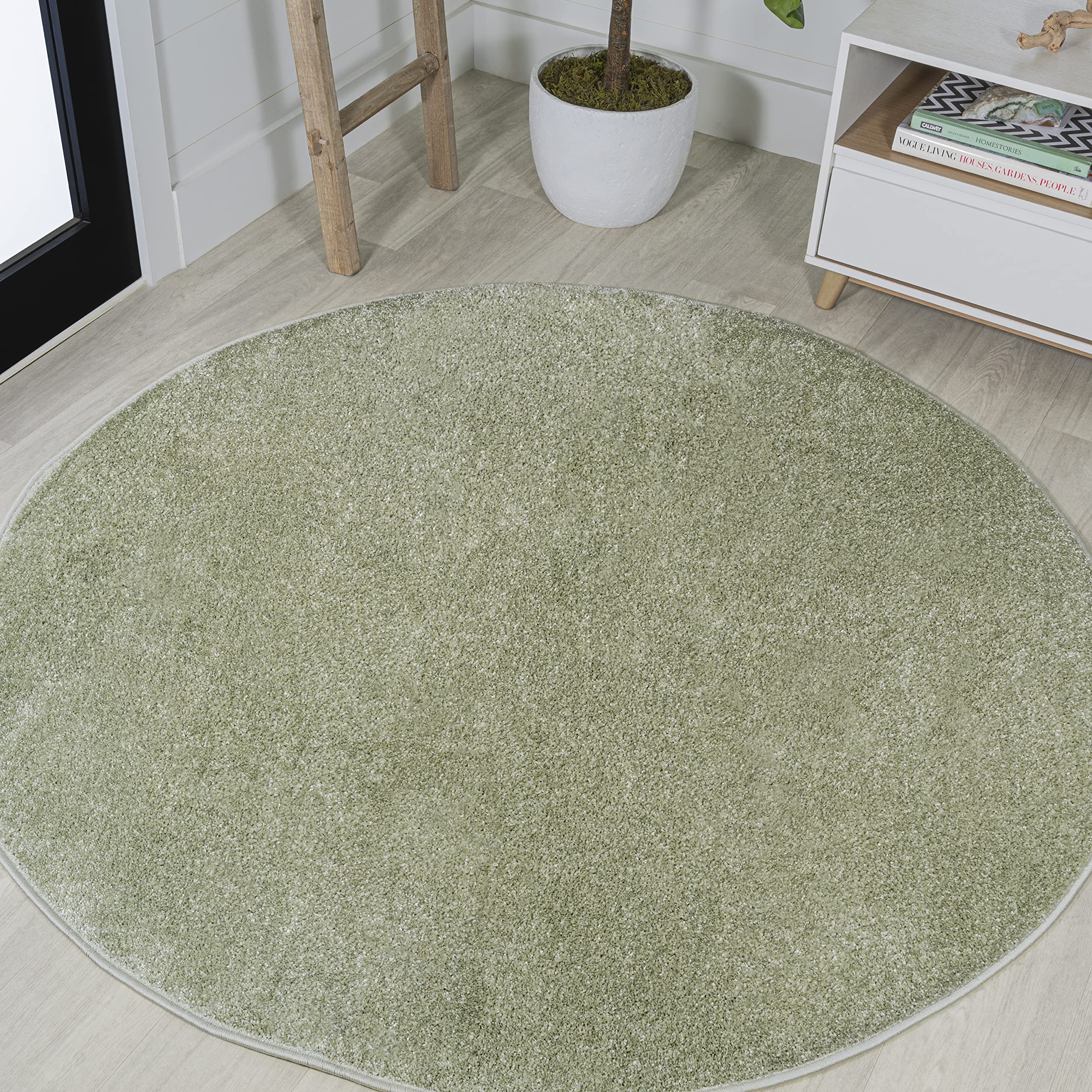 Photo 1 of (READ FULL POST) JONATHAN Y SEU100O-4R Haze Solid Low-Pile Indoor Area Rug, Coastal, Bohemian, Minimalist, Classic, Casual for Bedroom,Kitchen,Living Room,Non Shedding,Easy-Washing, Green, 4' Round 4' Round Green