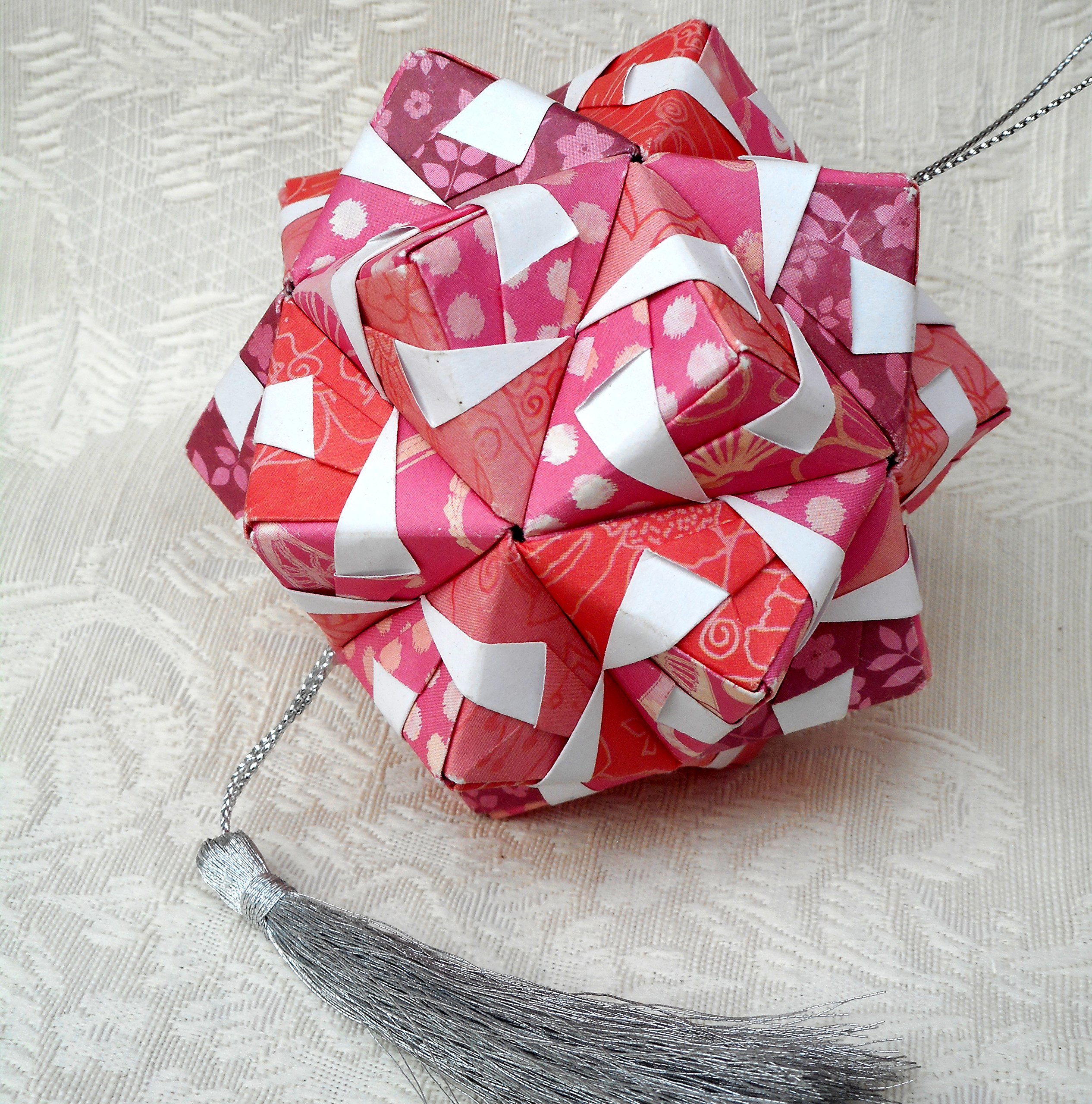 Kusudama Ball Origami EMBROIDERY & ORIGAMI