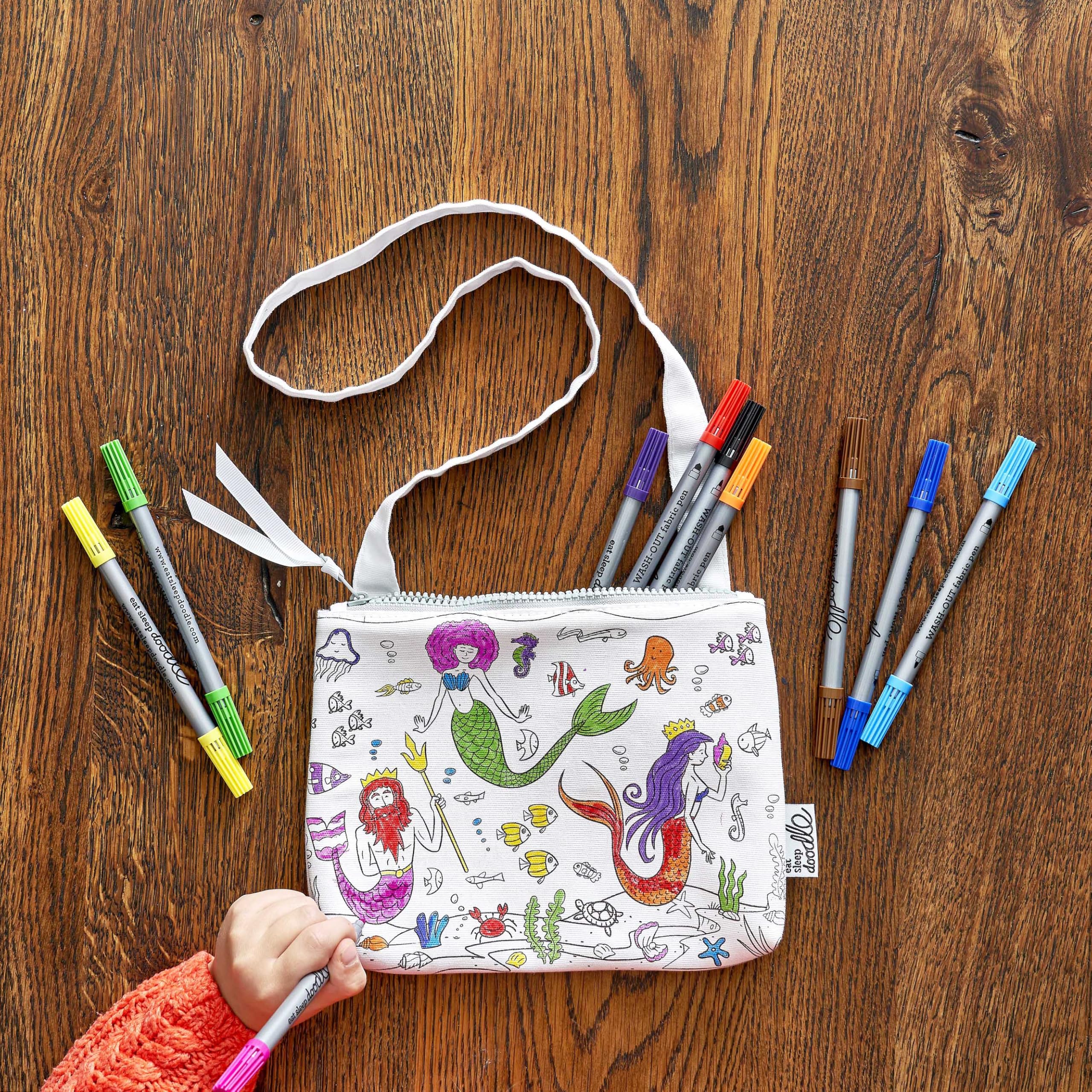 eatsleepdoodle Borsa da colorare bambini con 10 pennarelli lavabili per bambini, borsa da colorare 8,5" x 7"