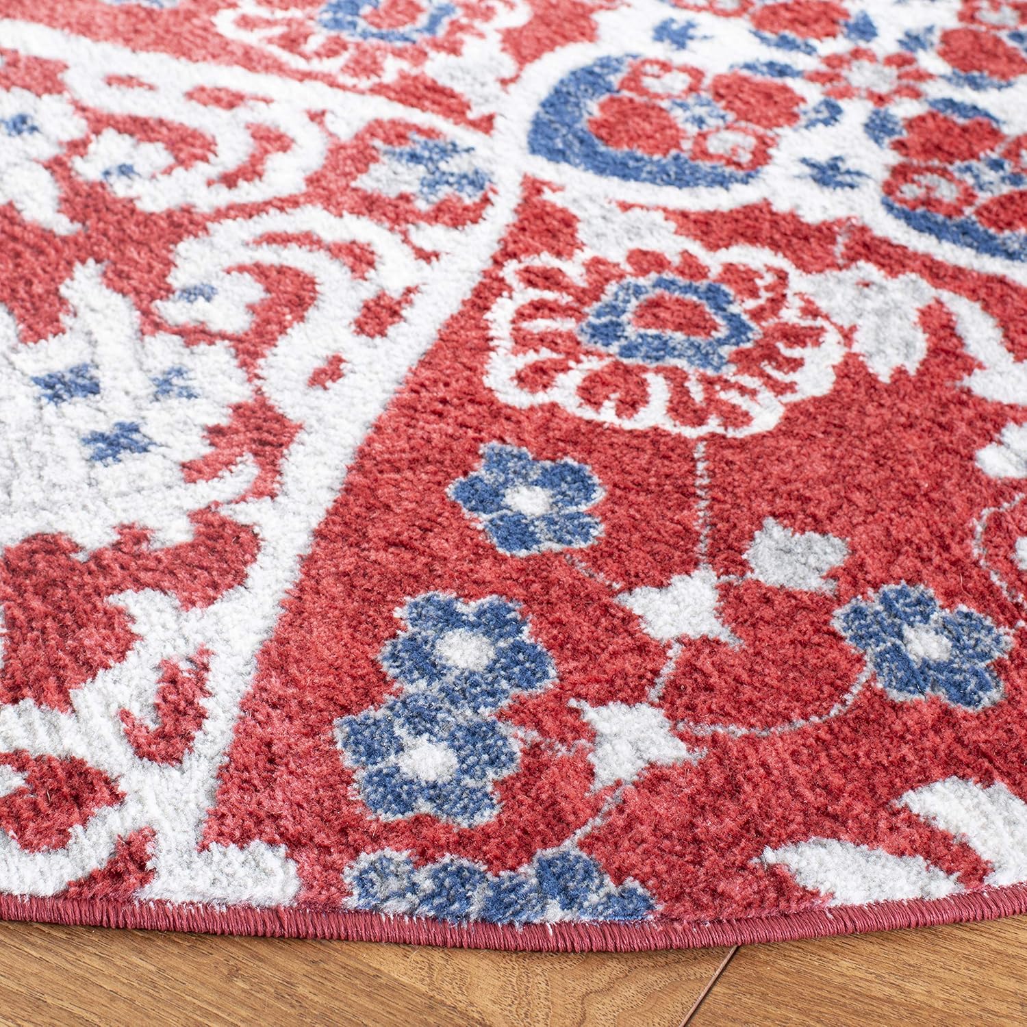 SAFAVIEH Area Rug 8x10 - Brentwood Collection - Large - Red & Ivory, Floral Distressed Design, Non-Shedding & Easy Cleaning, Ideal for Living Room, Bedroom, Office, Dining Space (BNT894R)