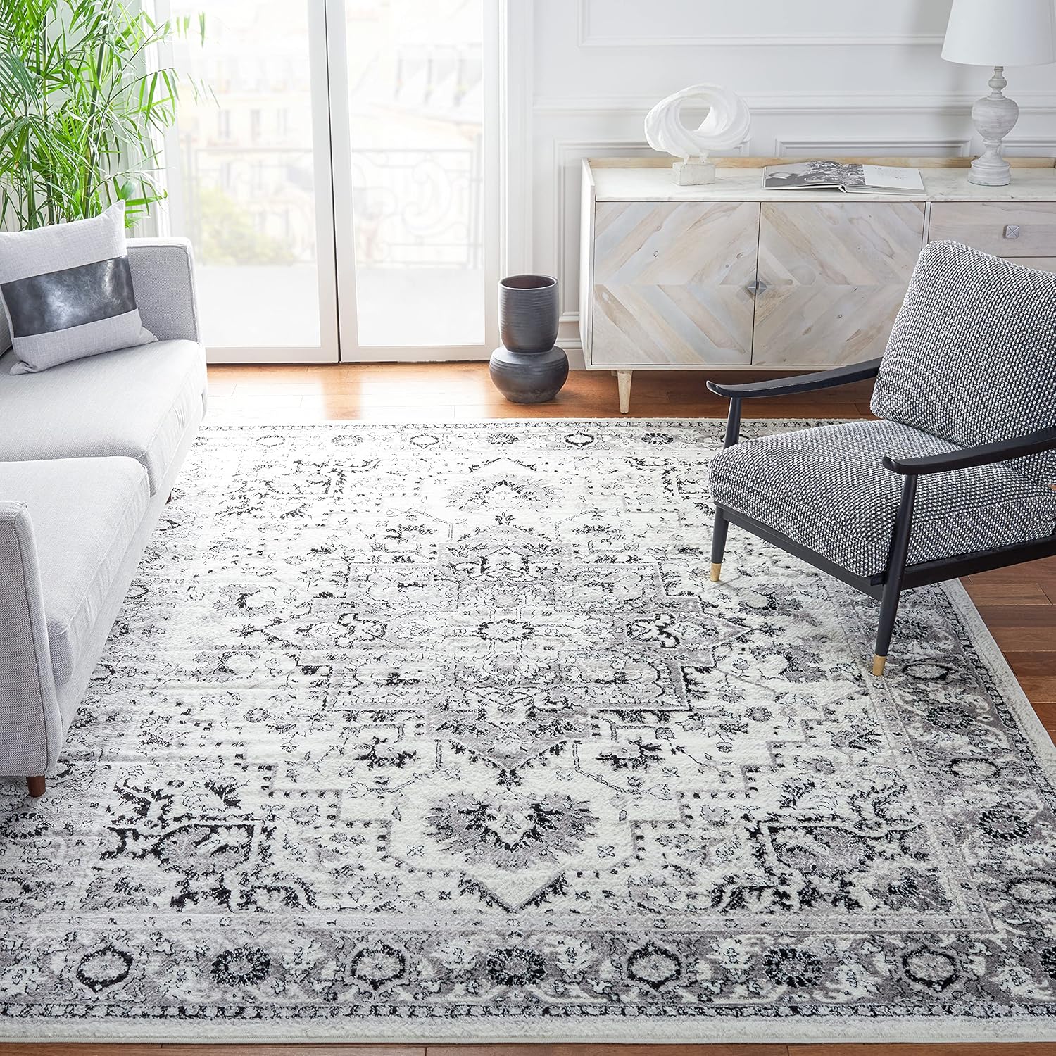 SAFAVIEH Skyler Collection X-Large Area Rug - 11' x 16', Grey & Ivory, Boho Chic Distressed Medallion Design, Non-Shedding & Easy Care, Ideal for High Traffic Areas in Living Room, Bedroom (SKY126K)