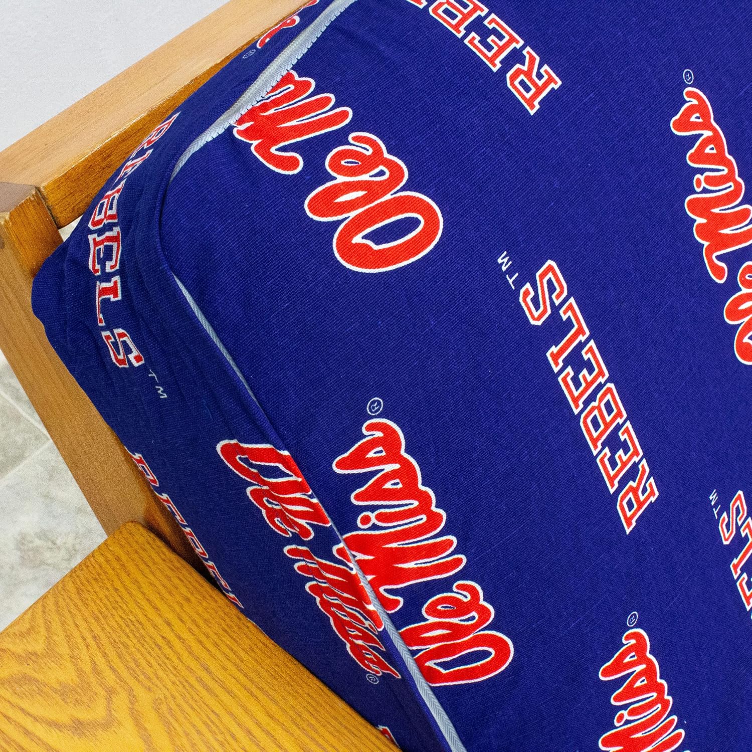 College Covers Mississippi Rebels Futon Lounge Cover, Full