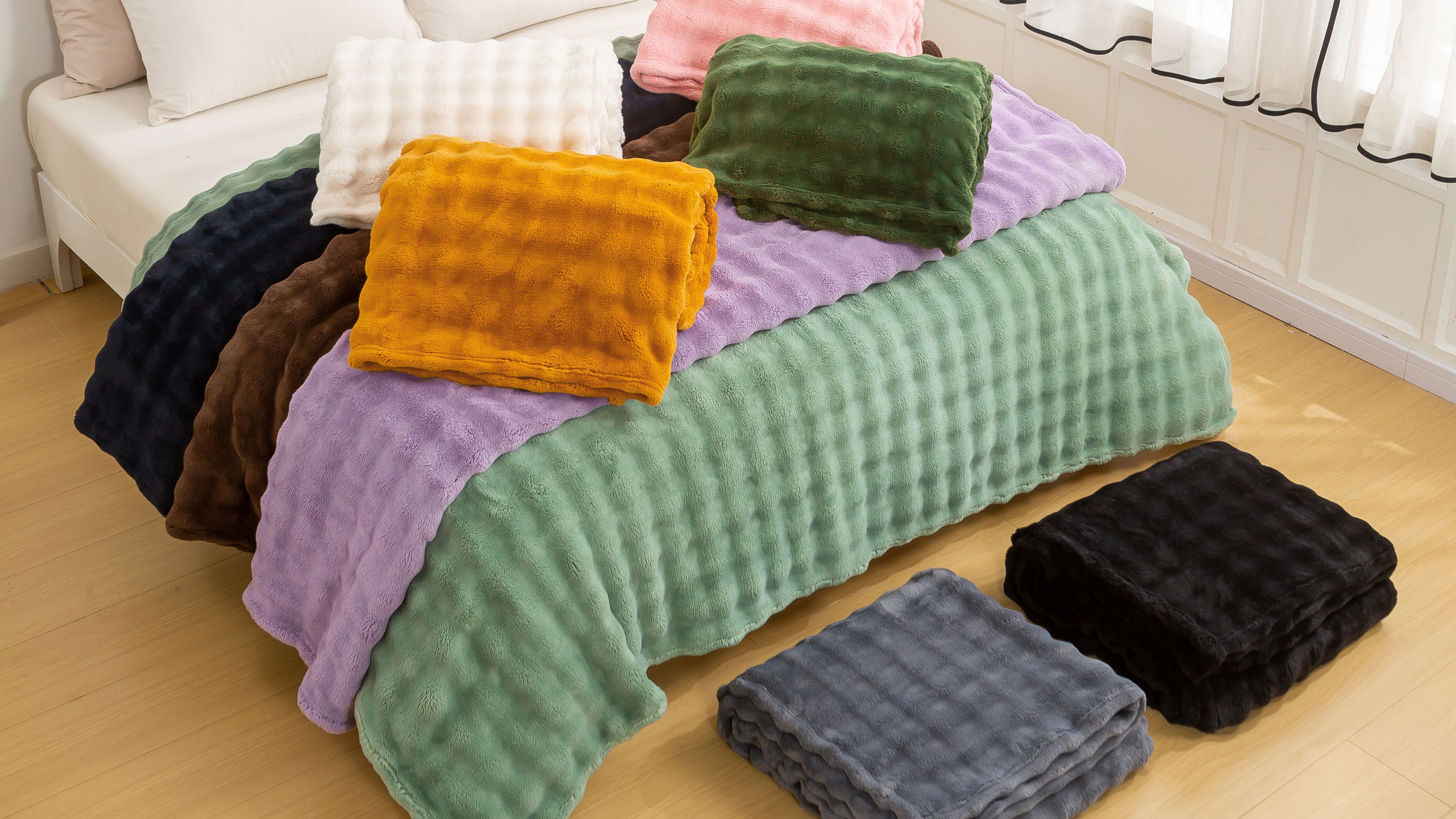 Amazon.com: YUSOKI Luxury 3D Bubble Light Weighted Throw Blanket