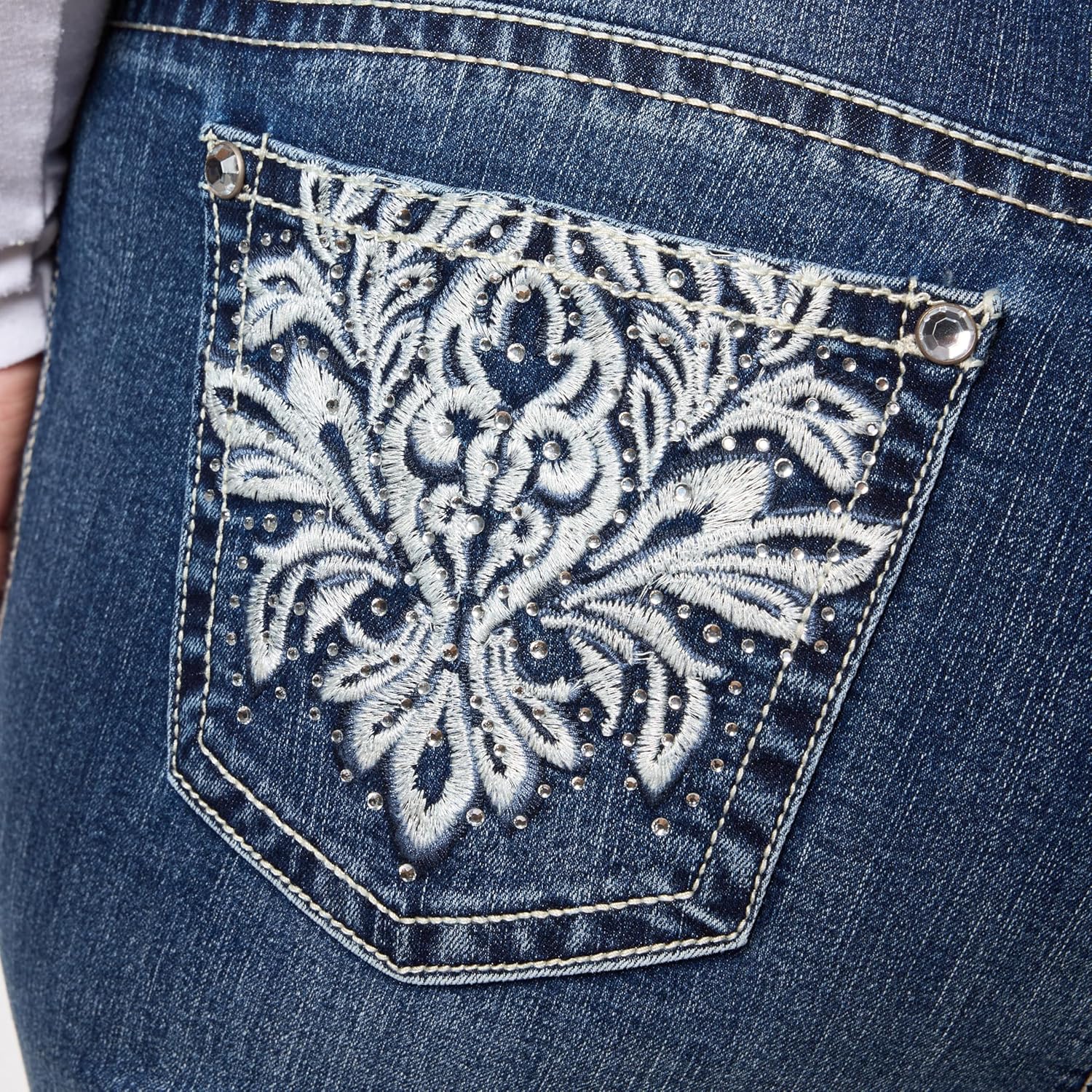 WallFlower Womens Luscious Curvy Bootcut Mid-Rise Bling Insta Stretch Juniors Jeans (Standard and Plus)