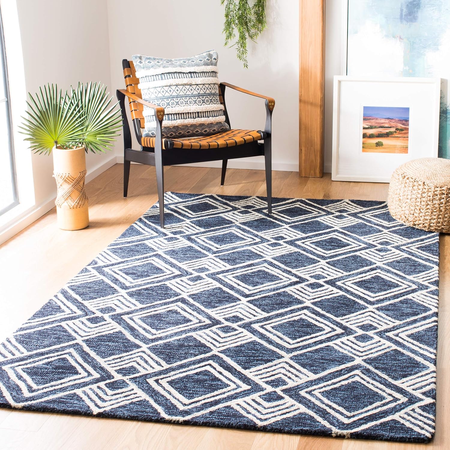 Navy and Ivory Hand-Tufted Wool Round Area Rug