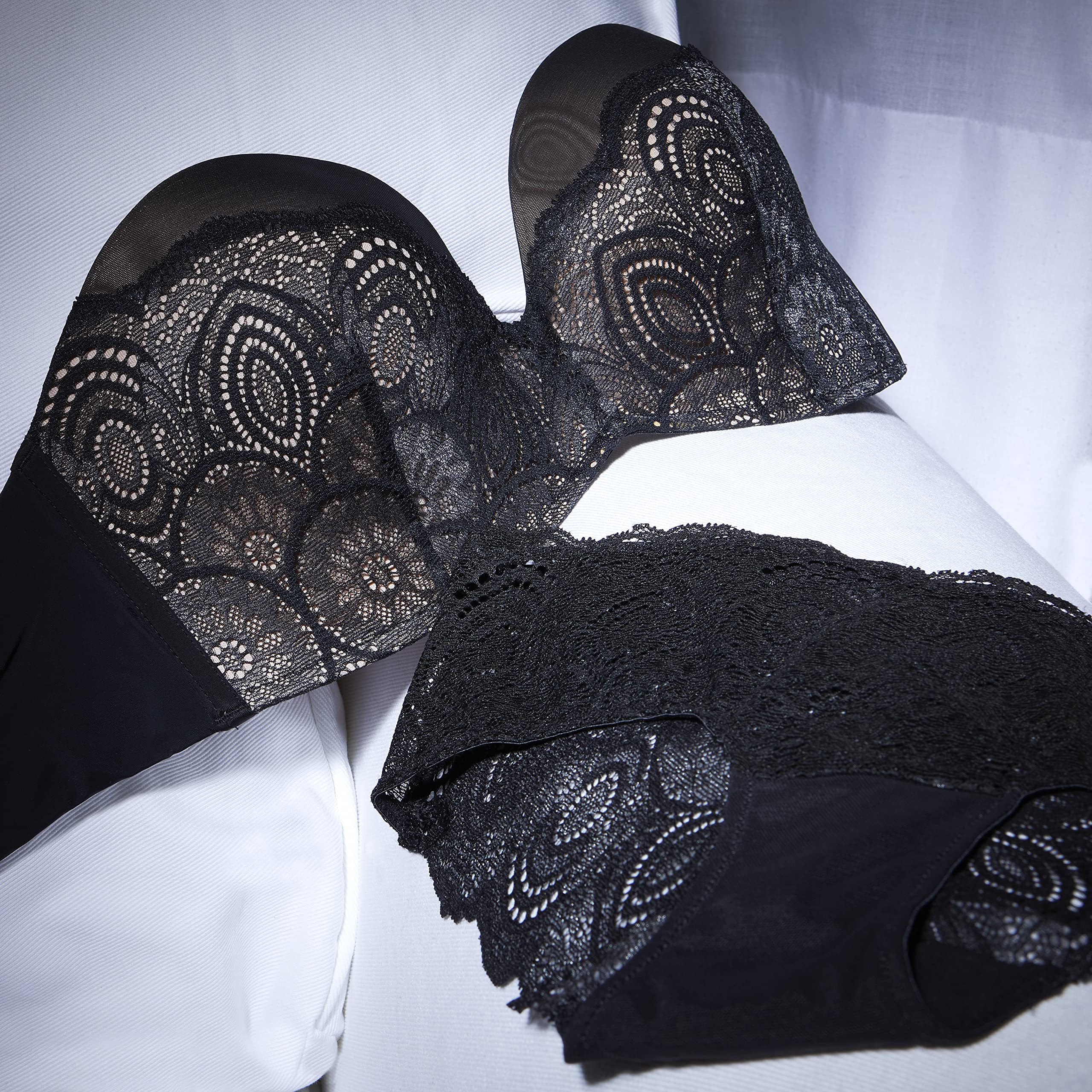 Wonderbra Refined Glamour Ultimate biustonosz bez ramiączek, koronka, mocne trzymanie, czarny, 85D