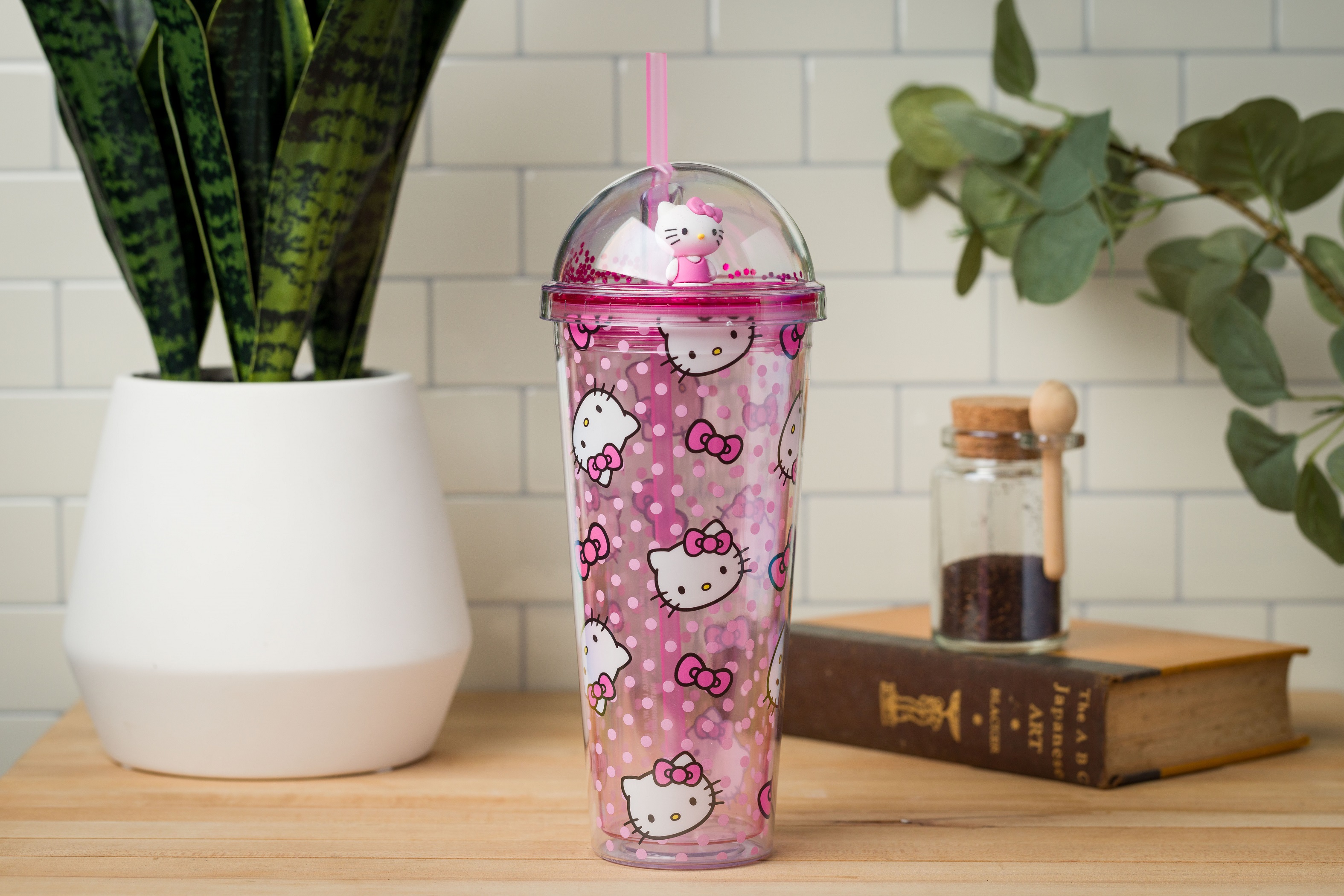 Amazon.com: Silver Buffalo Sanrio Hello Kitty Pink Polka Dots and