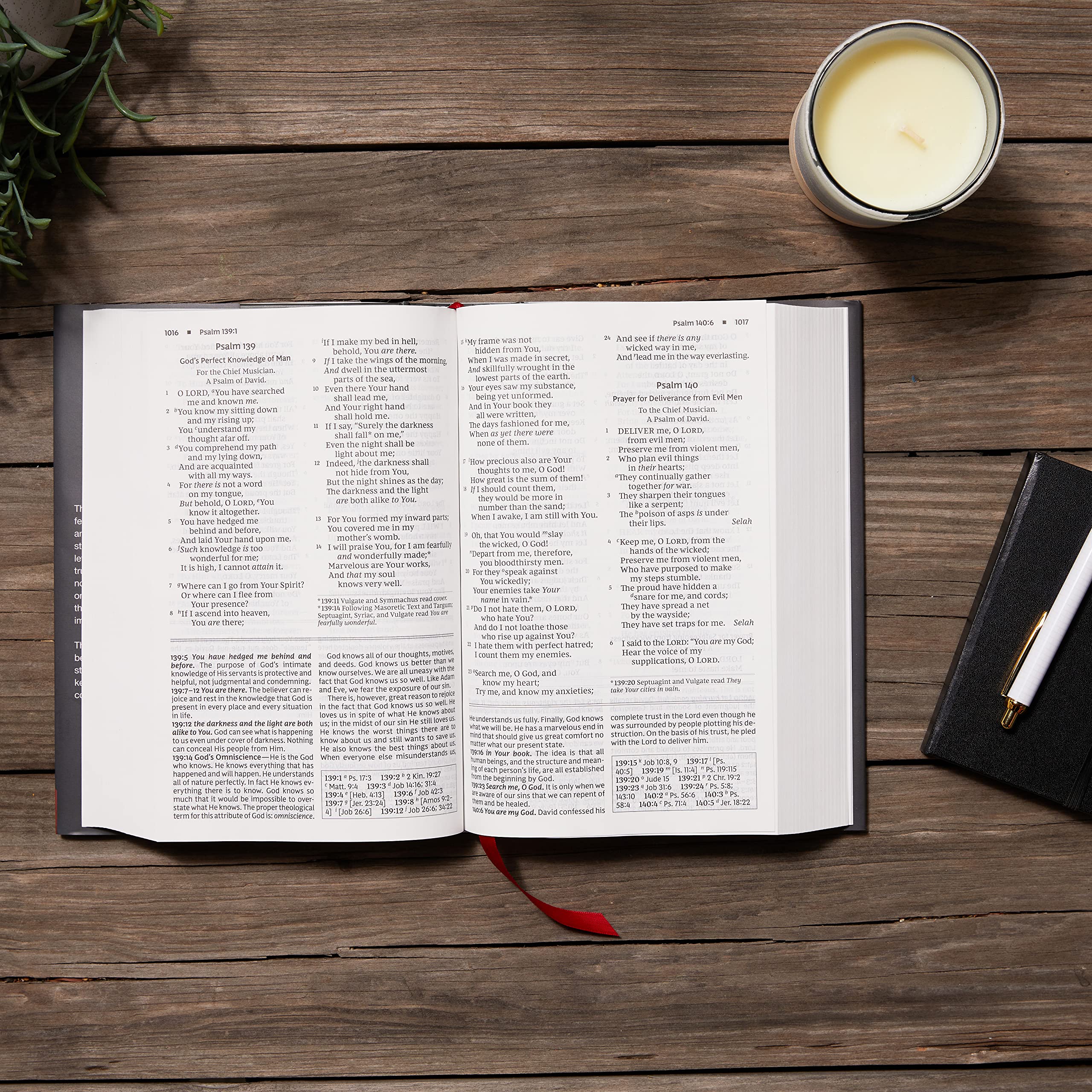 Nkjv, Foundation Study Bible, Large Print, Hardcover, Red Letter, Comfort Print: Holy Bible, New King James Version