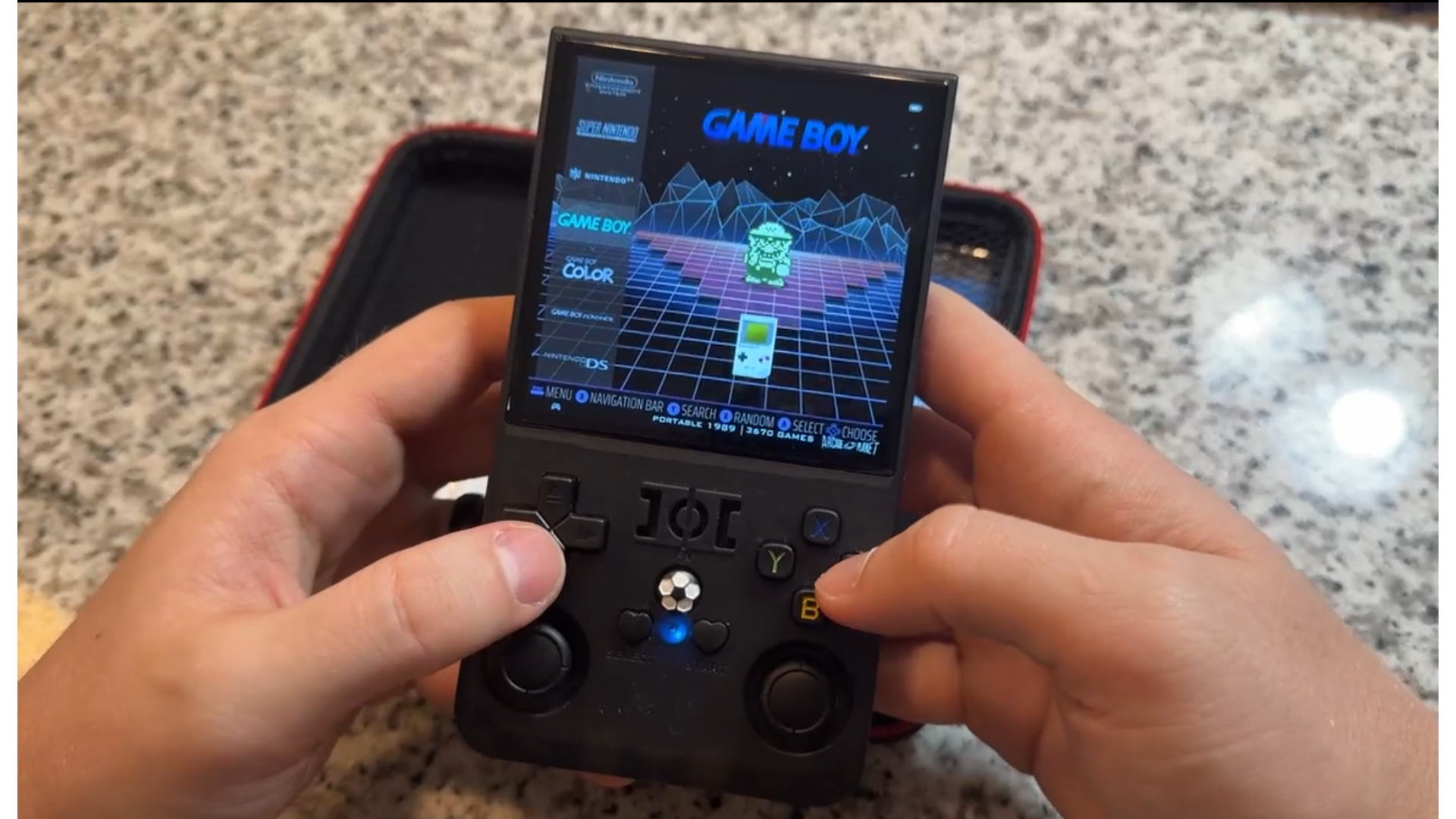 新品未使用品　R36Max オープンソースコンソール Amazon.com: R36MAX Retro Handheld Game Console, 4.0 Inch IPS