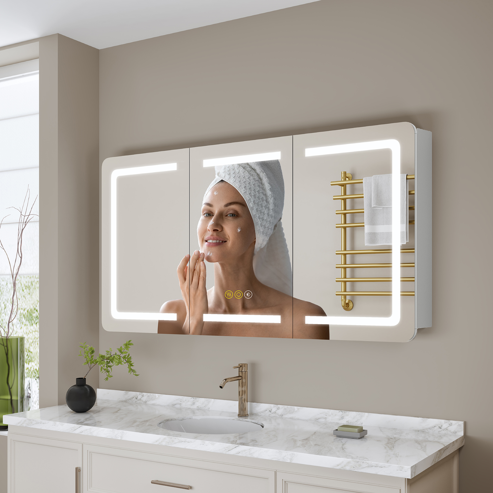Armario-espejo LED para baño de 60" x 32", 3 puertas | Montaje en pared o empotrado, iluminación regulable frontal y función antivaho, estantes ajustables, diseño moderno en aluminio miniatura 7