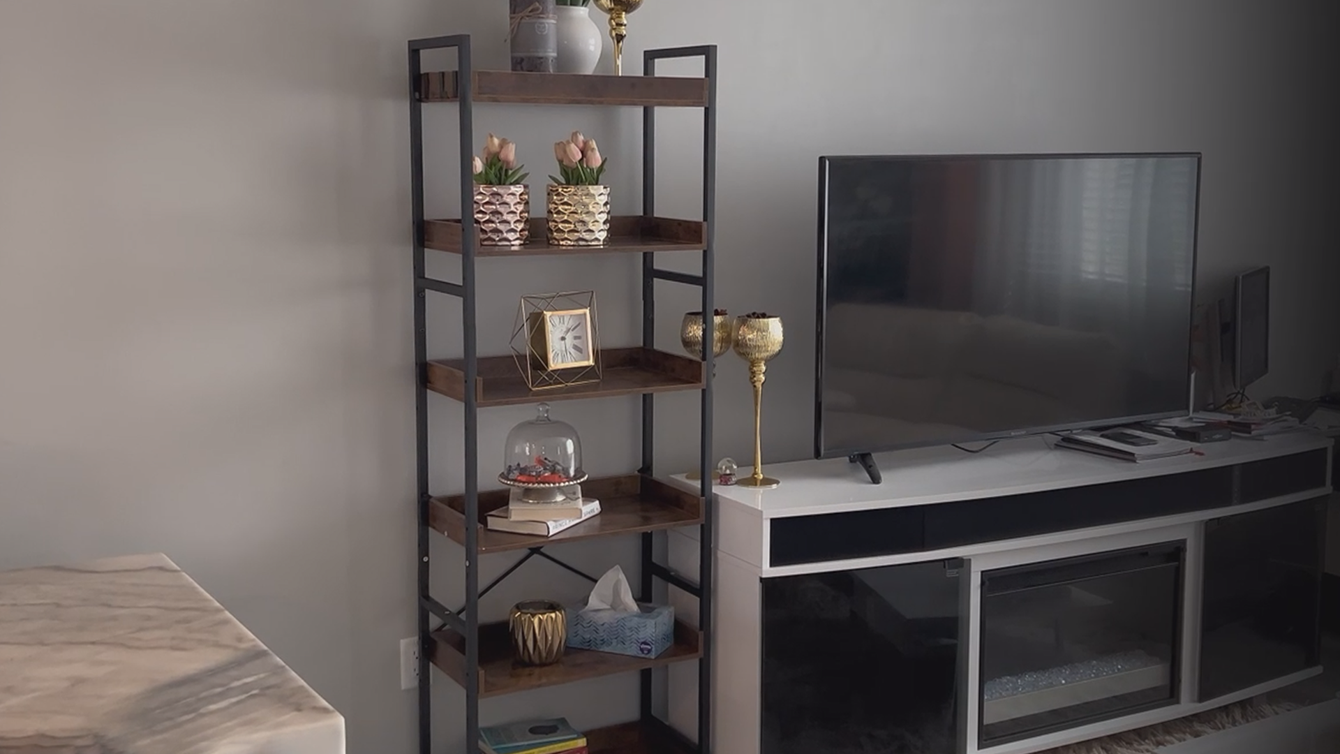 HOUSE INDUSTRIES カリモク　シェルフ Amazon.com: HCHQHS Adjustable 5 Tier Open Bookcase, Rustic