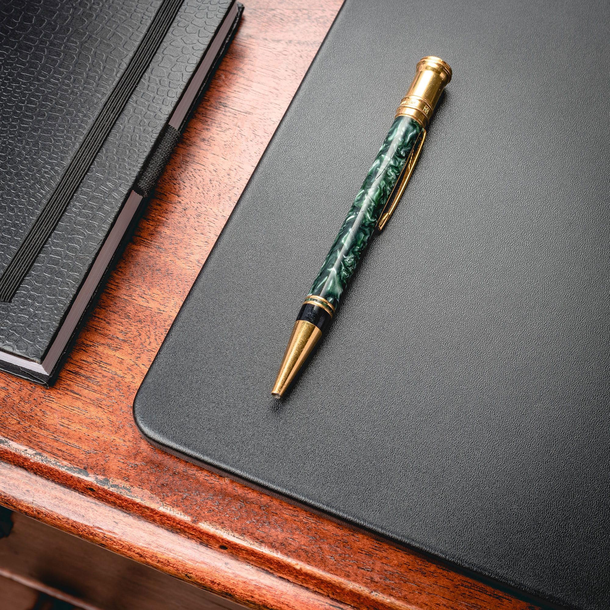 Dacasso Sottomano da scrivania in similpelle nera, 61 x 48,3 cm, con guide laterali esterne per scrivere, protezione per la superficie della scrivania e decorazione essenziale per l'ufficio