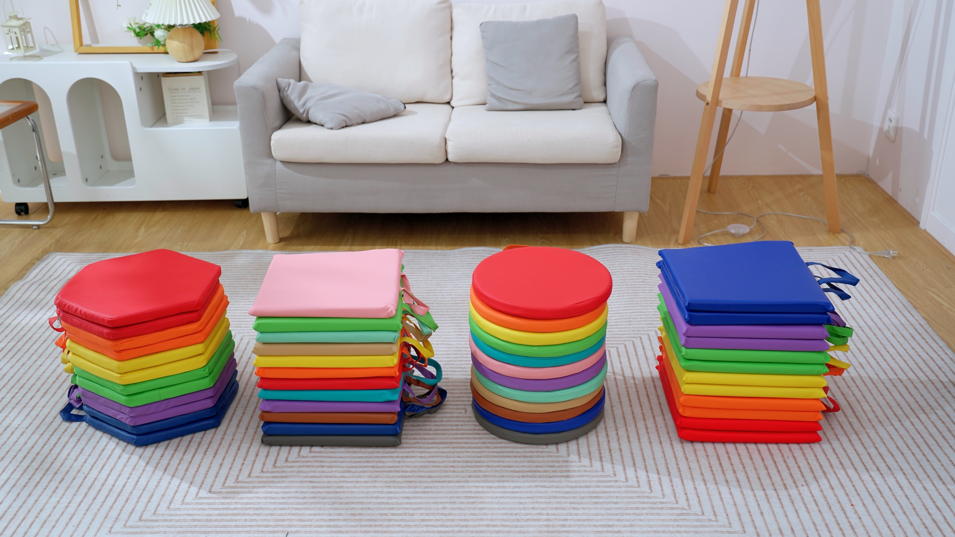 ムゥトン　クッション Amazon.com: Suzile 12 Pcs 12'' Floor Cushions for Classroom