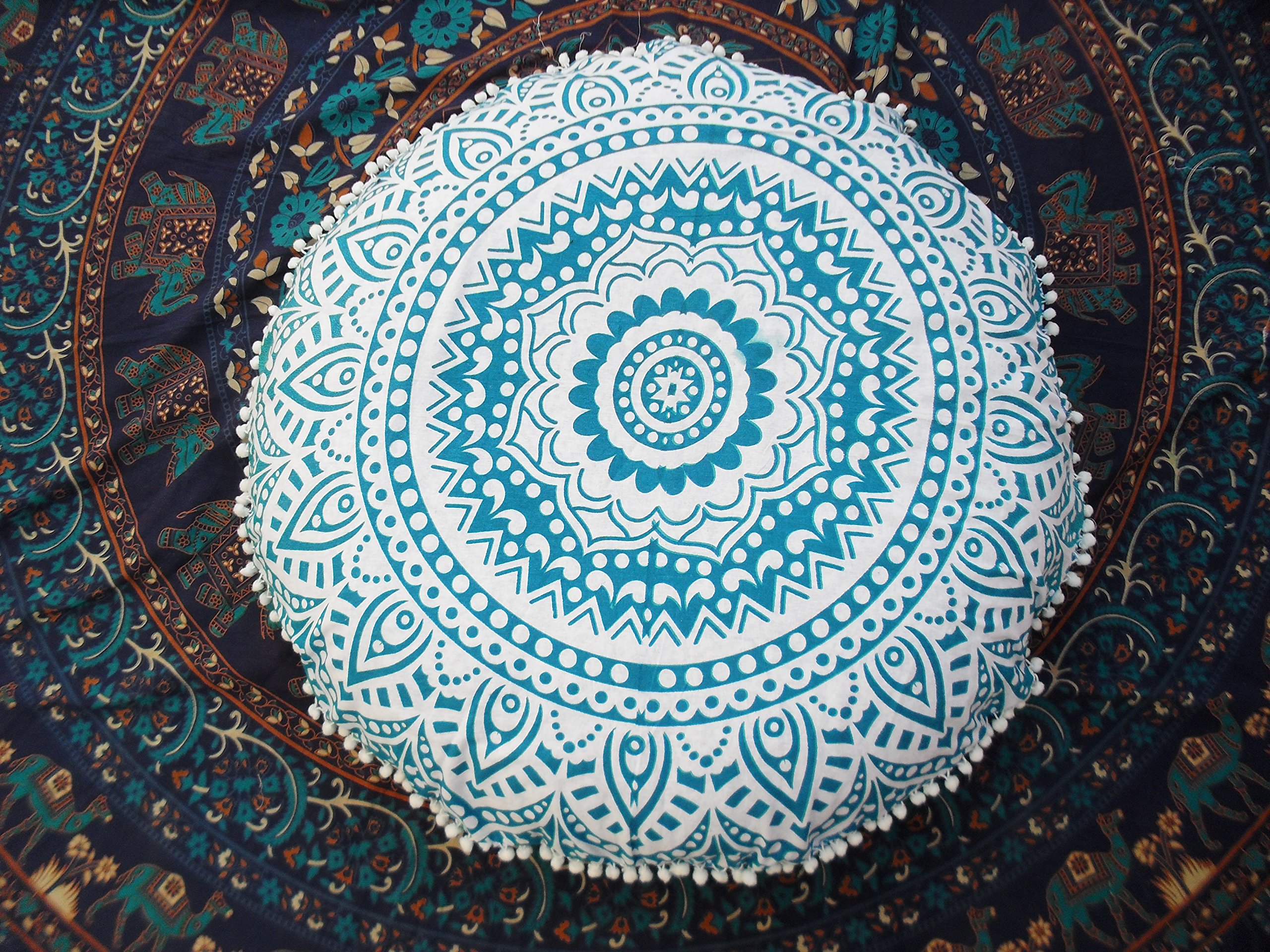 Coussin de sol rond avec pompons style bohème et grand imprimé mandala indien 81cm