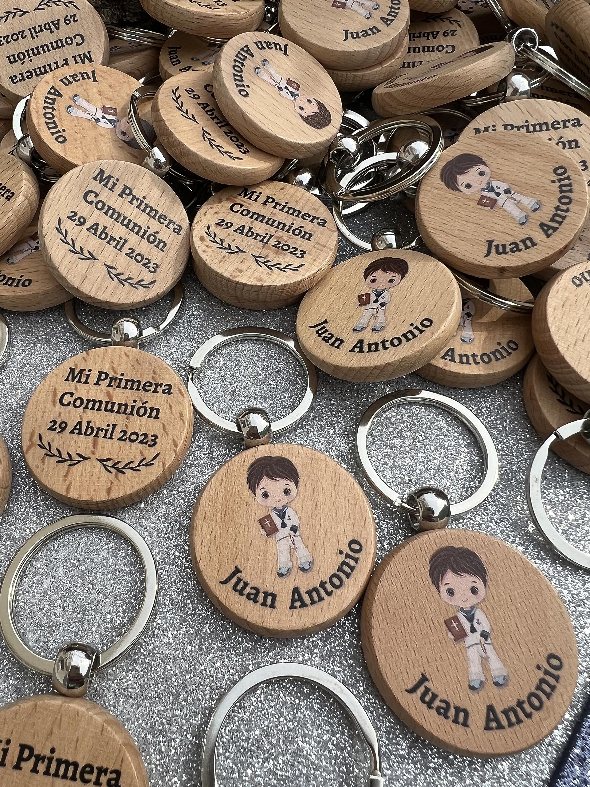 Uvimark - Llaveros de Madera Personalizados - Llaveros Originales - Regalos de Empresa - Detalles de Boda - Comunión - Bautizo