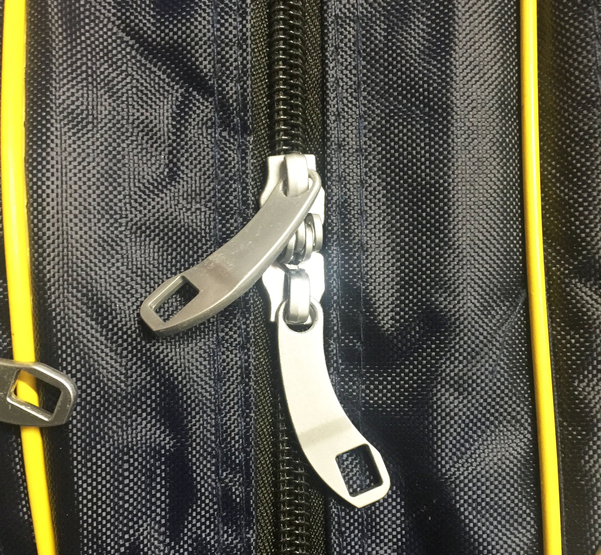 294385000 Fodero Porta Canne 3 Scomparti, 175 cm