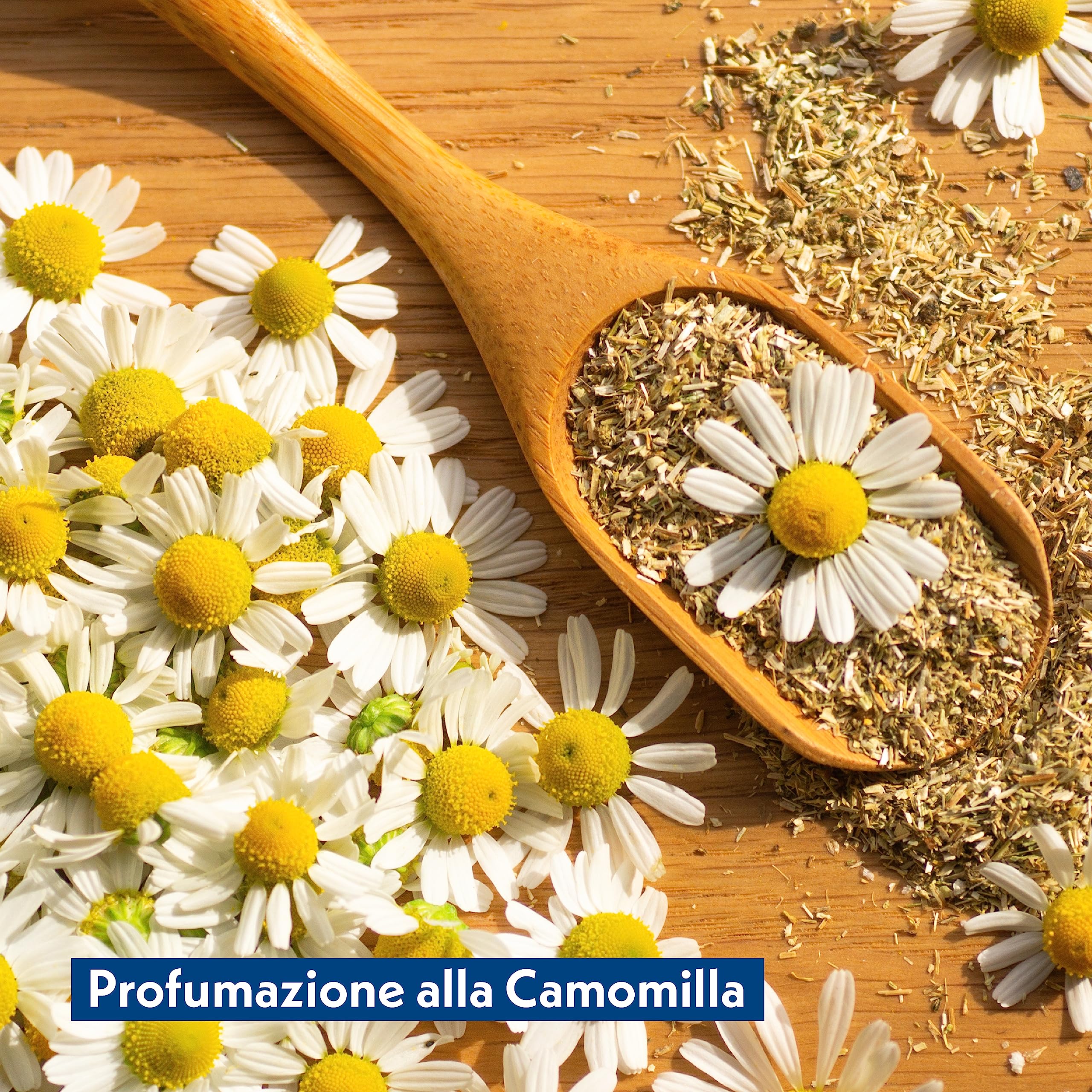 AMORE MIO | 300 Salviette Toilette alla Camomilla per Cani e Gatti, Igienizzanti e Purificanti, Lenitive e Antiodore, Intime Biodegradabili per Animali 19x13 cm - 10 Confezioni da 30 Salviettine