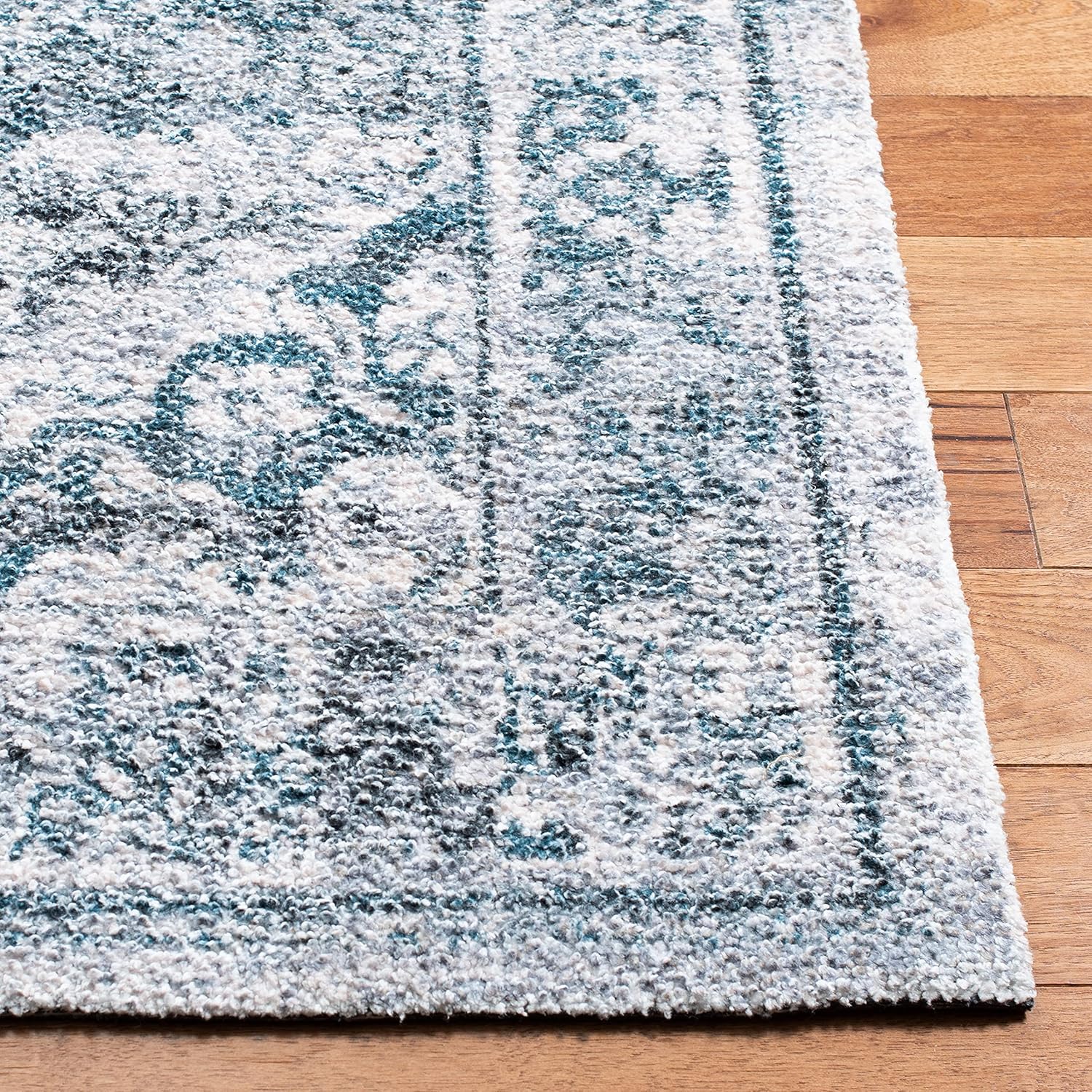SAFAVIEH Area Rug 8x10 - Classic Vintage Collection - Large - Aqua & Blue, Handmade, Oriental Medallion Distressed, Ideal for Living Room, Bedroom, Office, Dining Space (CLV201J)