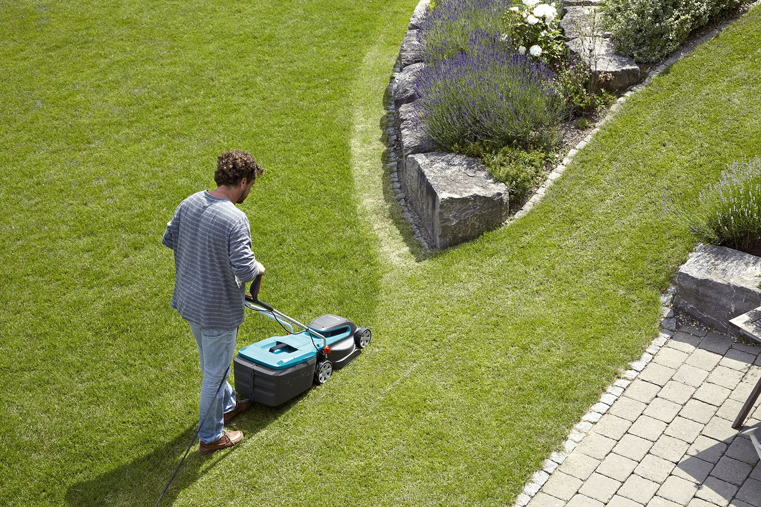 Tosaerba Elettrico Gardena Powermax 1400/34: per Superfici Sino a 400 M², Larghezza di Taglio 34 Cm, Capacità 40 L, Altezza Taglio 20-60 Mm (5034-20)