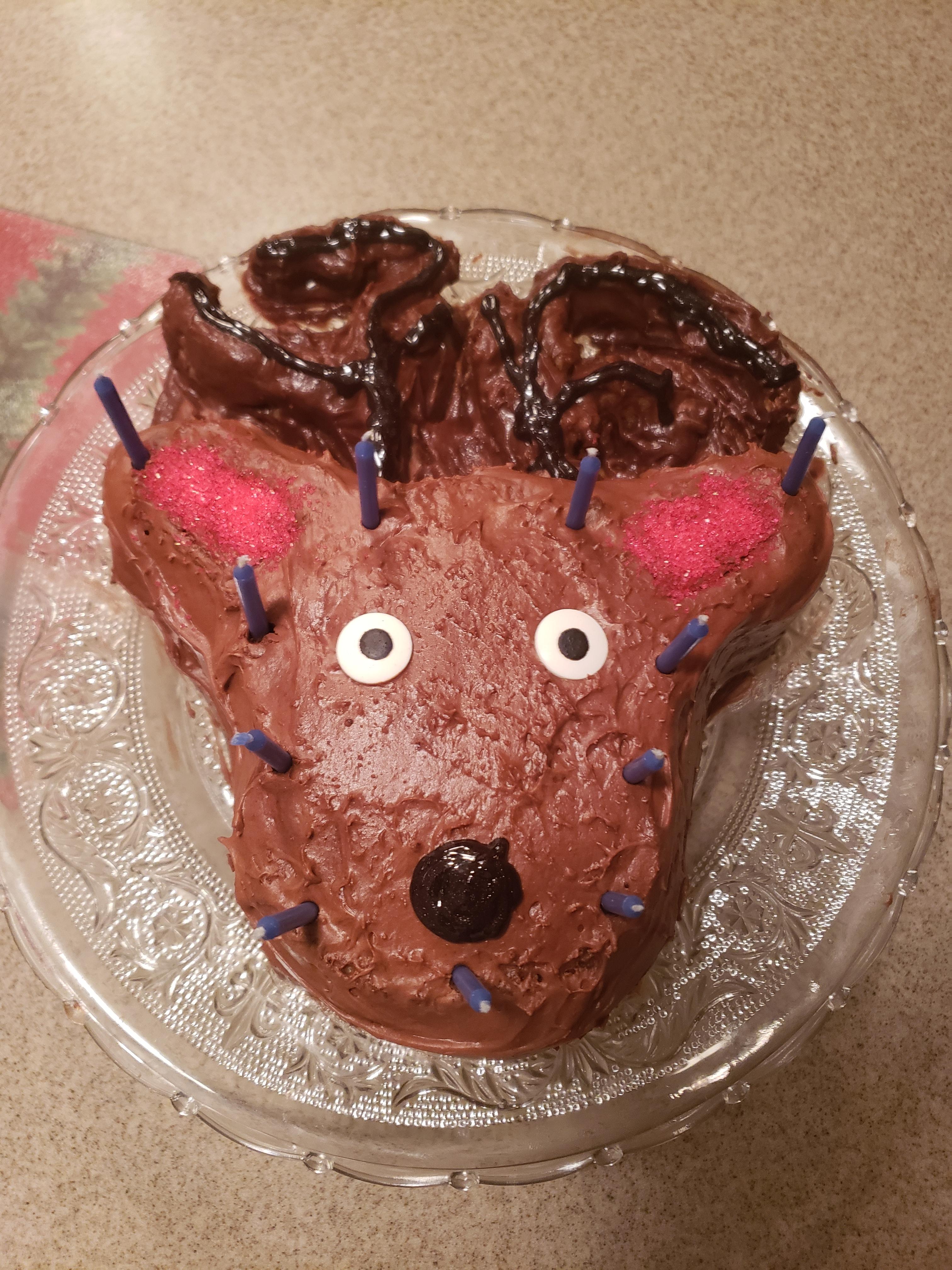 Wilton Reindeer Cake Pan Set Home & Kitchen