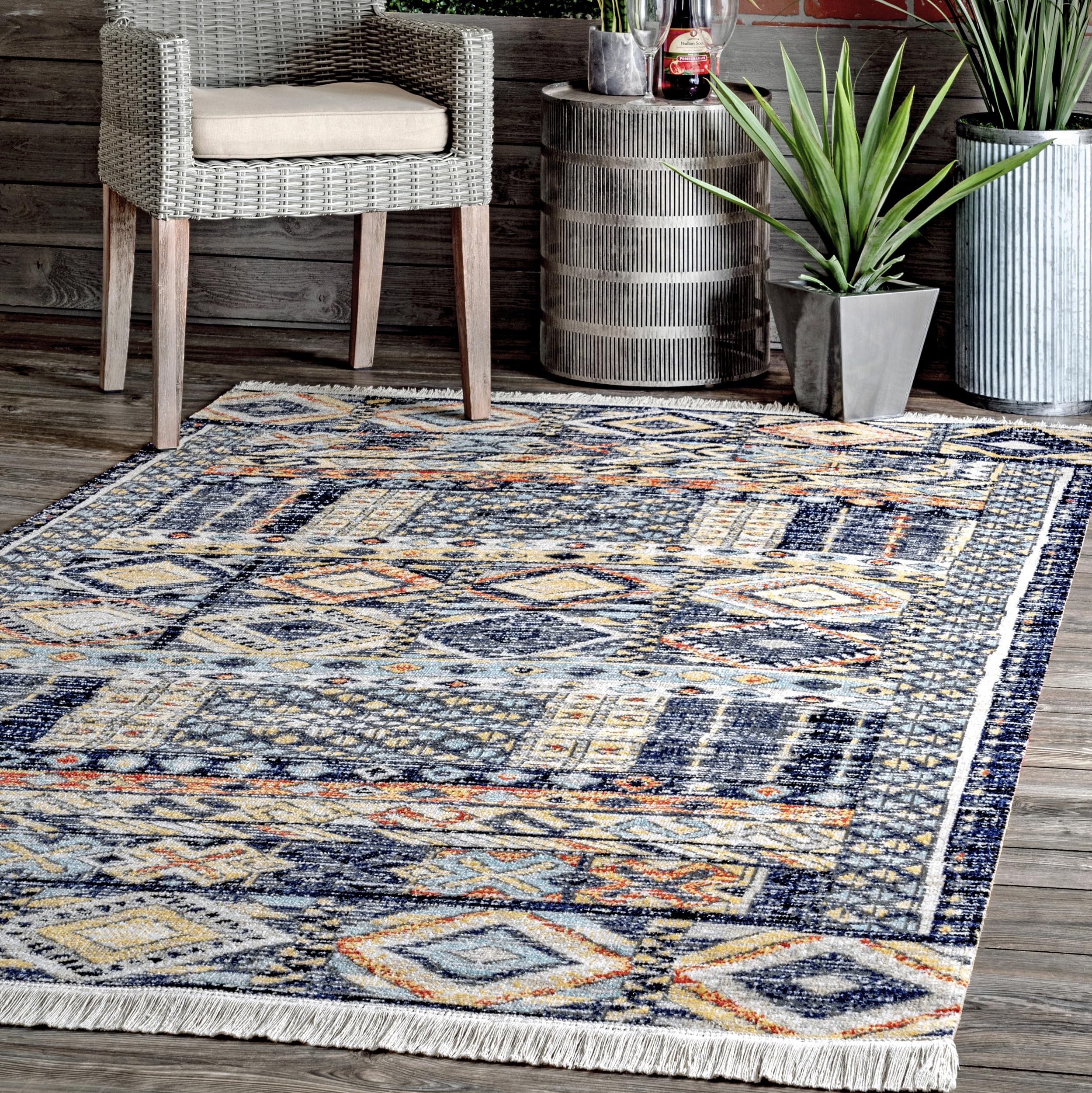 nuLOOM Taliyah Bohemian Fringe Indoor/Outdoor Area Rug, 7x9, Multi
