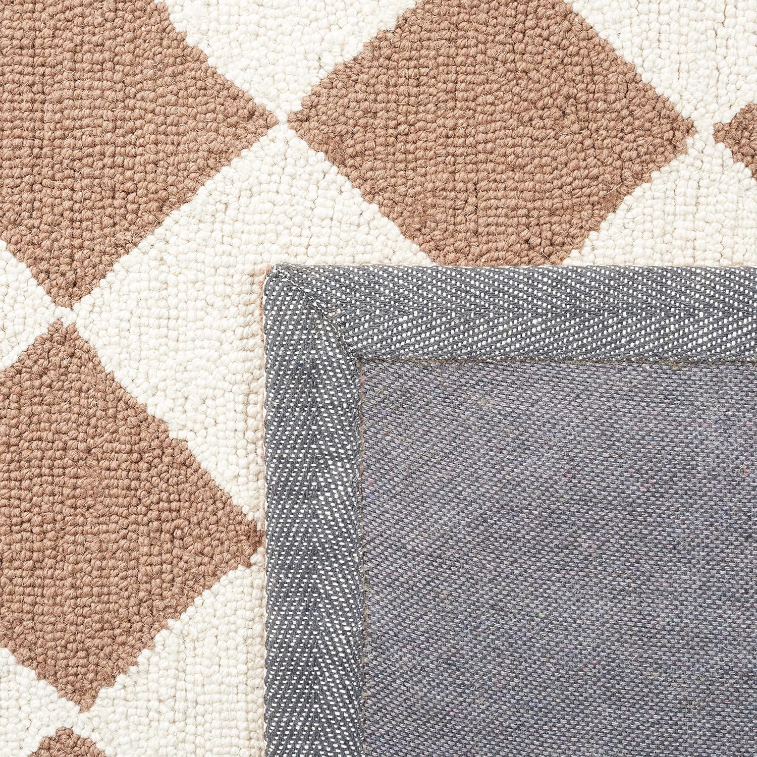 SAFAVIEH Chelsea Collection Runner Rug - 2'6" x 6', Brown & Ivory, Hand-Hooked French Country Wool, Ideal for High Traffic Areas in Living Room, Bedroom (HK711B)