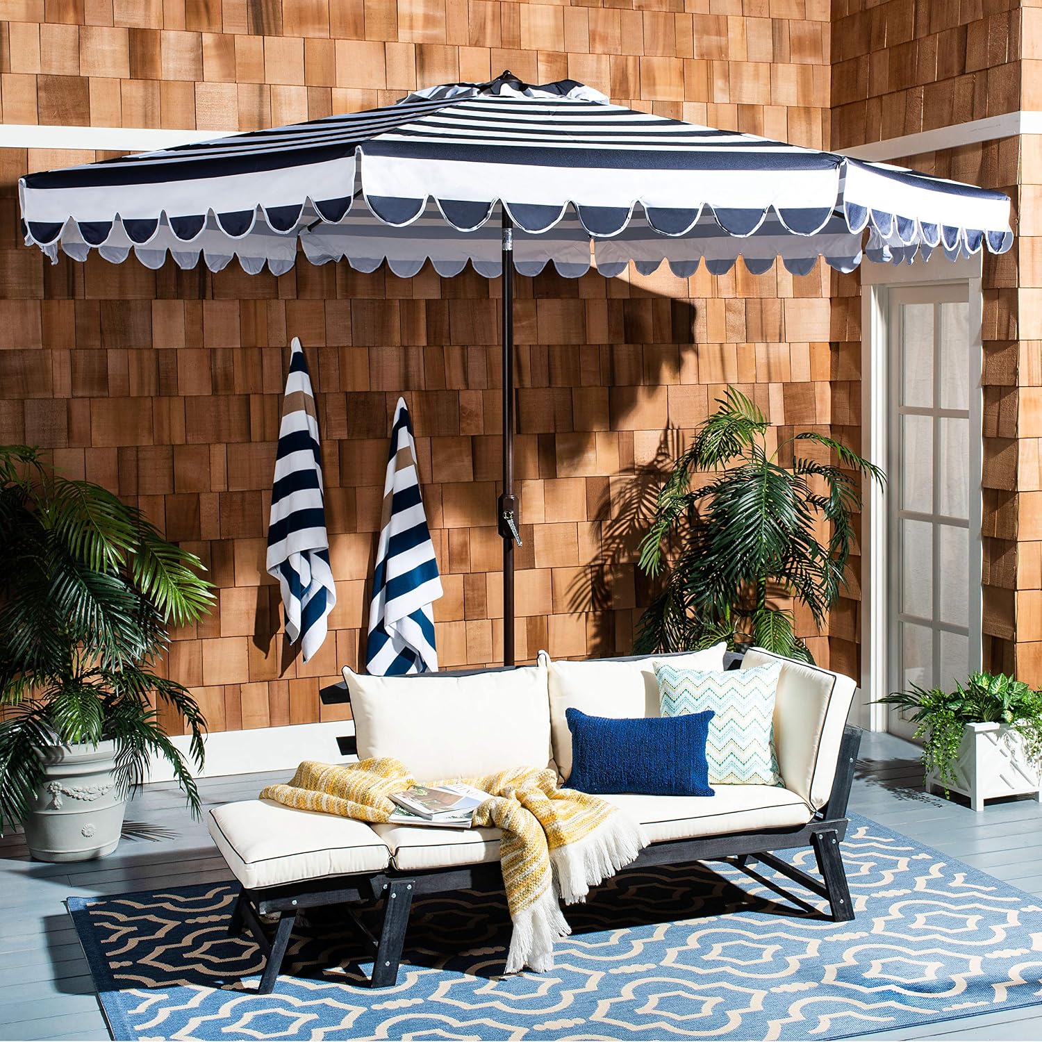 SAFAVIEH Outdoor - Vienna 11-Foot Round Crank Umbrella - Navy & White Canopy - Brown Aluminum Pole - Scalloped Striped Trim Design - Ideal for Patio, Deck, Poolside, Backyard (PAT8111C)