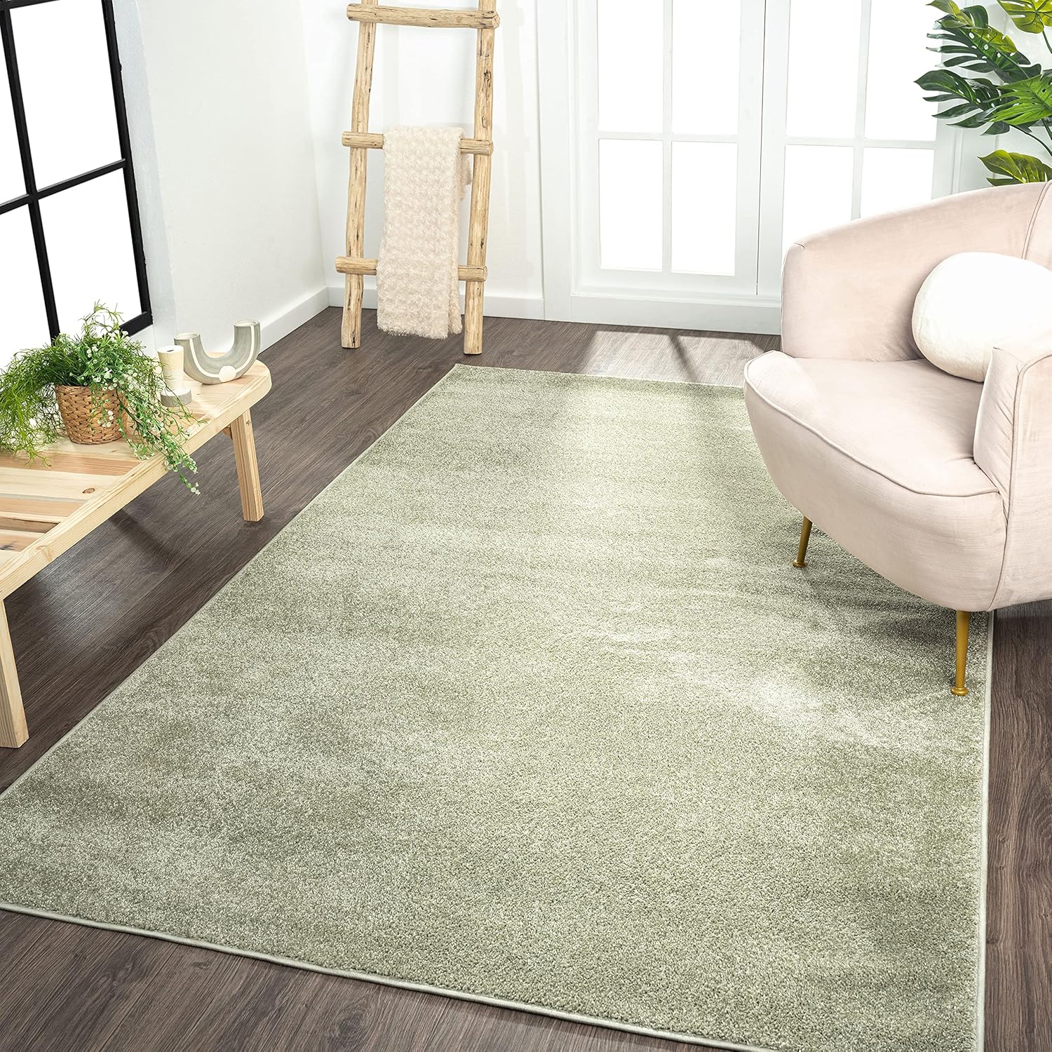 JONATHAN Y Haze Solid Low-Pile Green Indoor Area Rug 8x10, Coastal,Bohemian,Minimalist,Classic, Easy-Cleaning for Living Room,Bedroom,Kitchen,Pet Friendly,Non-Shedding (SEU100O-8) Green 7'9" x 10' (Rectangular)