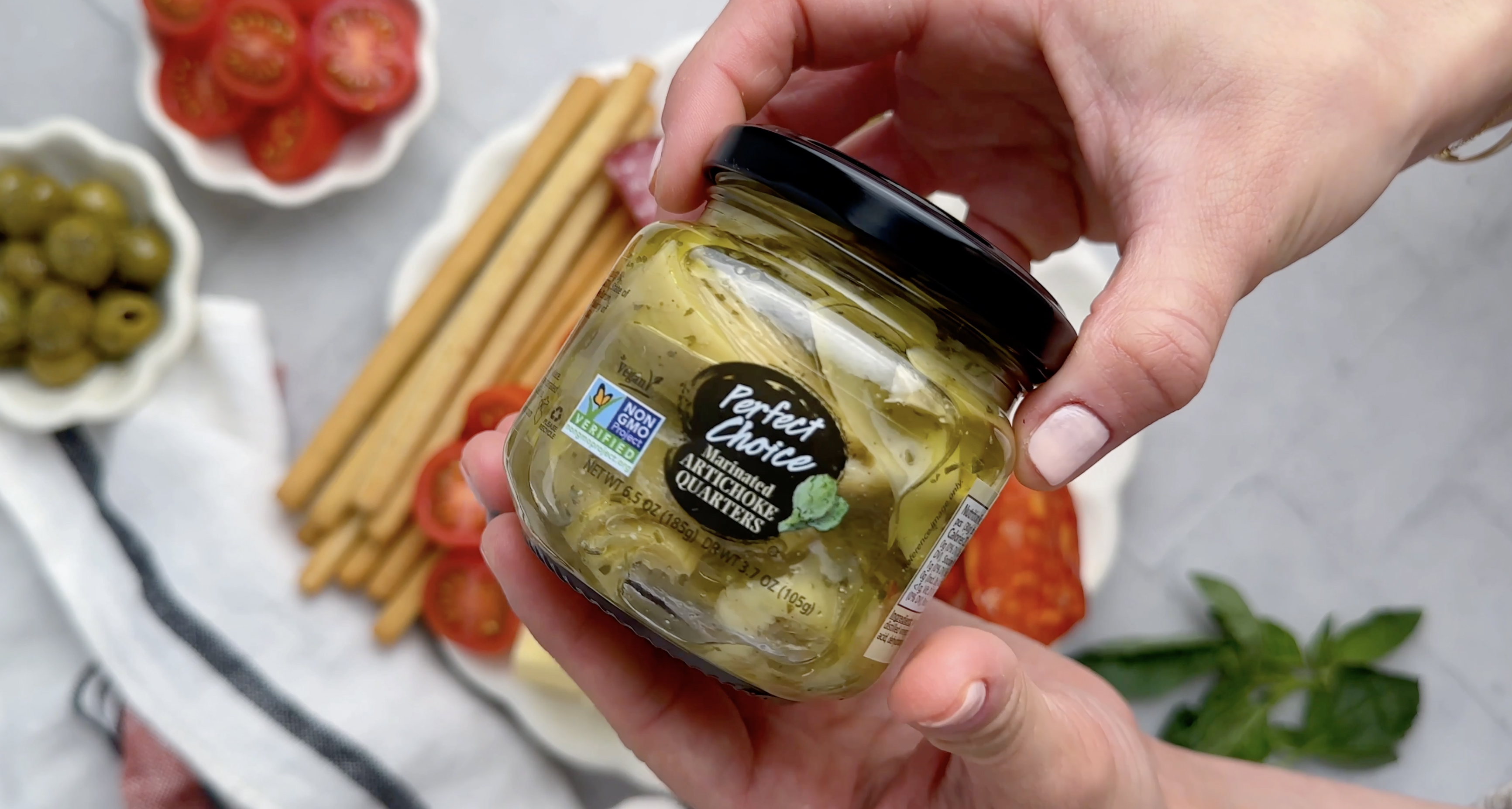 Perfect Choice Artichoke Quarters Marinated - Delicious artichoke for Salads, Pizzas & More - 6.5 oz (Pack of 3)