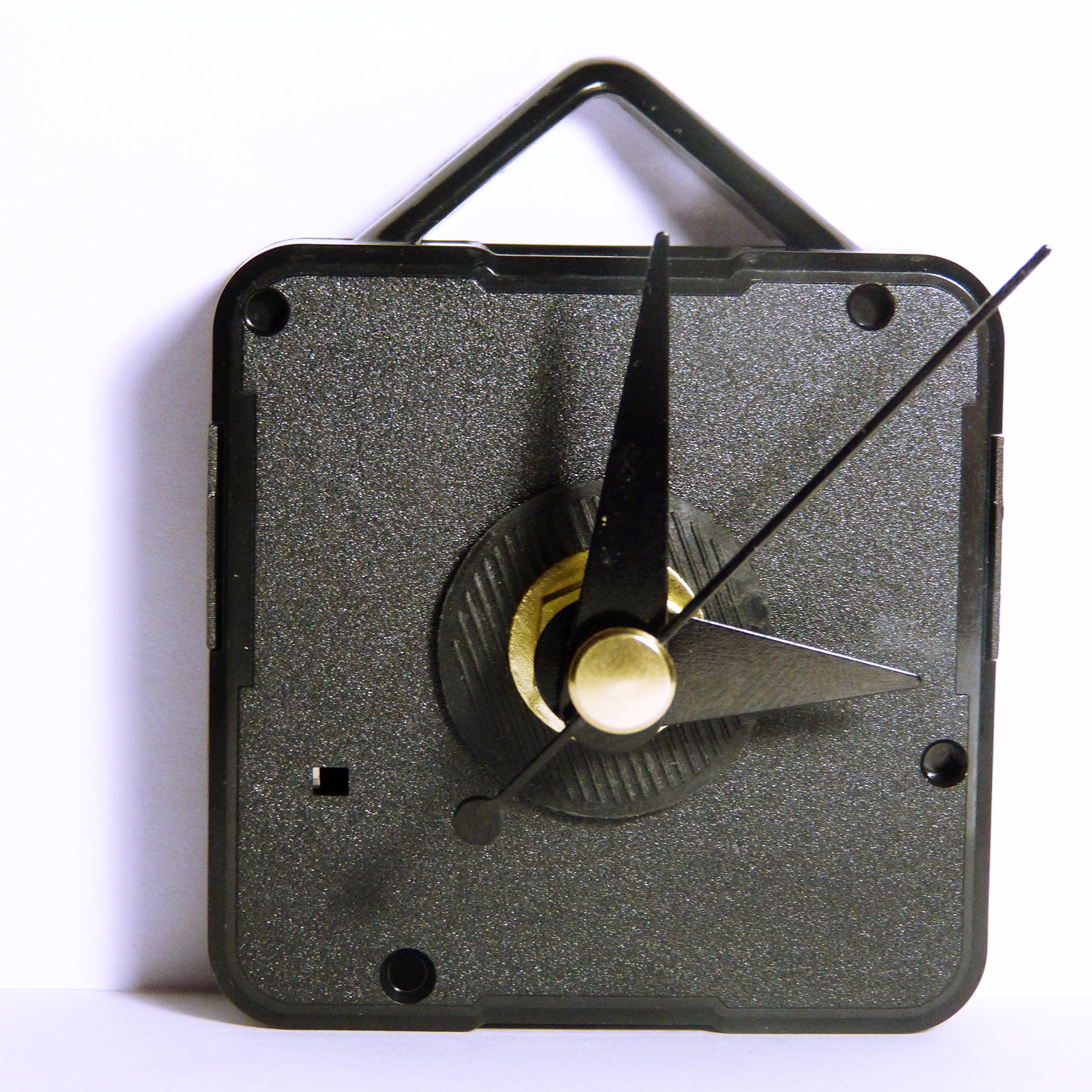 New Replacement Quartz Ticking Clock Movement Mechanism with Black Metal Hands - DIY - Fittings - (Short - Total Shaft Length 13mm) (29mm Pointed)