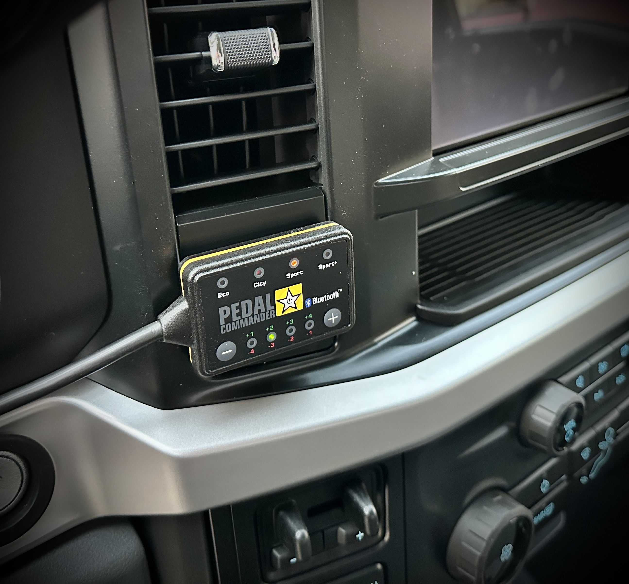 Watch Pedal Commander PC18 Review on Amazon Live