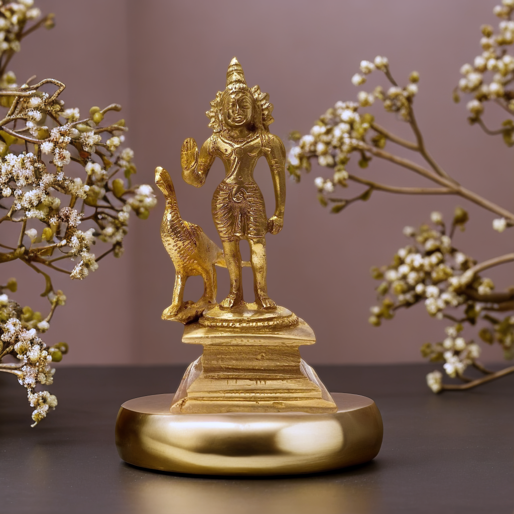 Estatua de Kartikeya en latón con acabado dorado de 12 cm miniatura 7