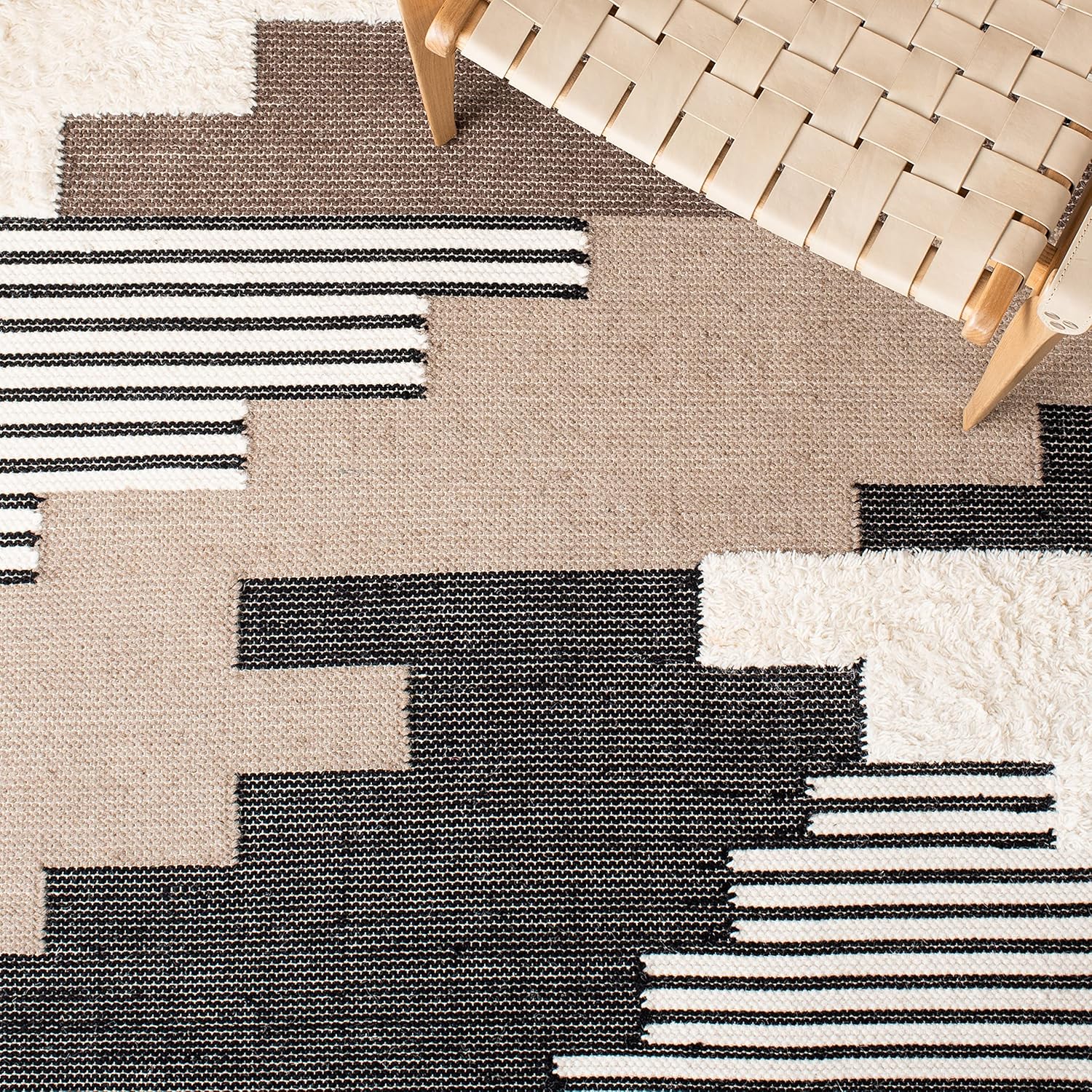 SAFAVIEH Kenya Collection Runner Rug - 2'3" x 10', Black & Ivory, Handmade Southwestern Wool, Ideal for High Traffic Areas in Living Room, Bedroom (KNY278Z)