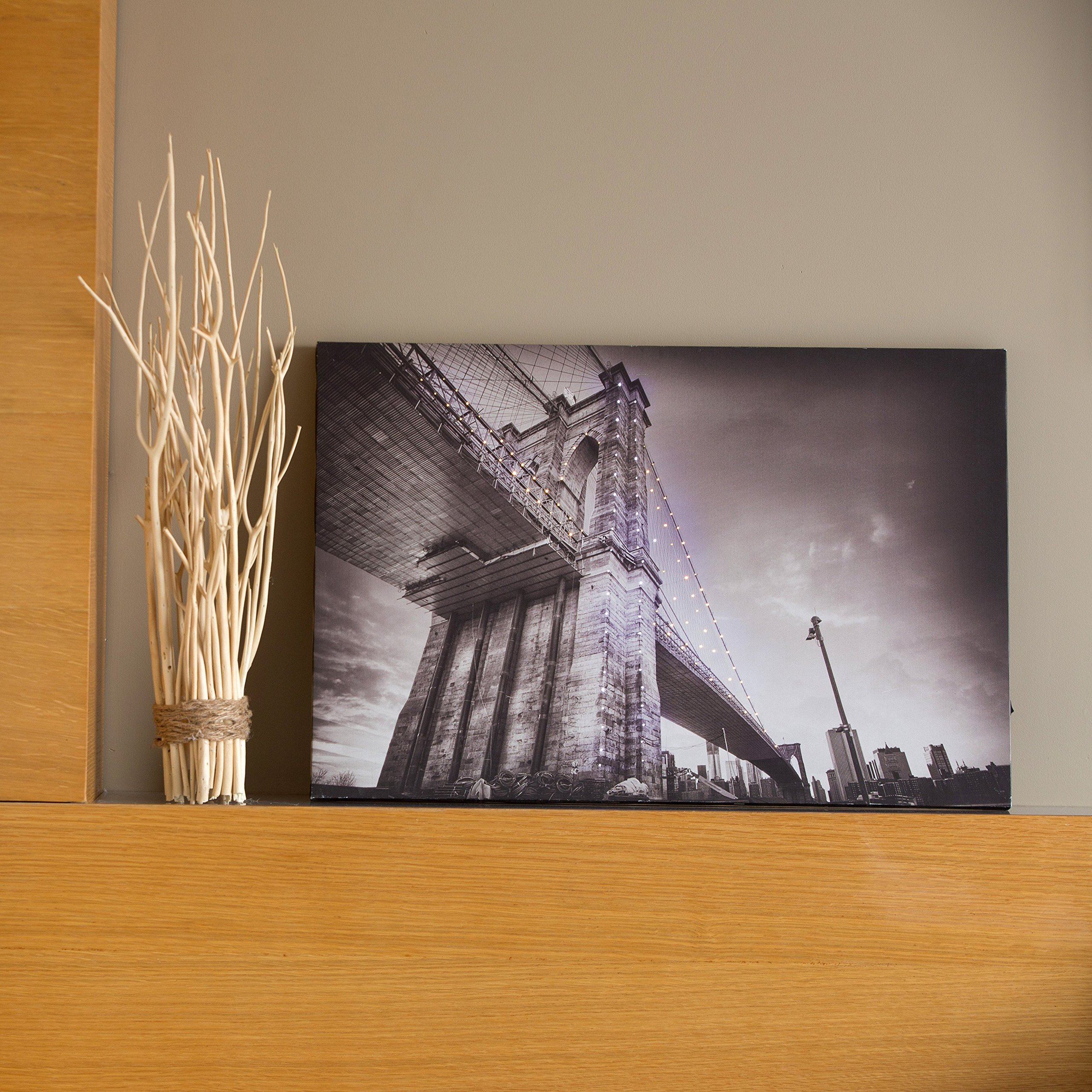Beautiful Bright Baum LED Manhattan Bridge Painting