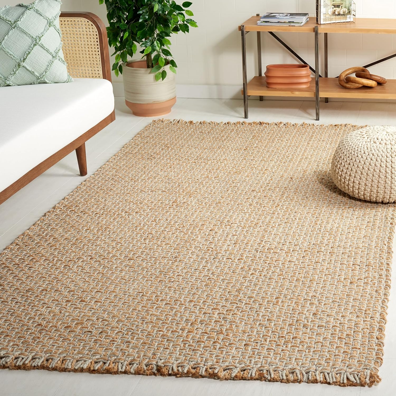 SAFAVIEH Area Rug 8x10 - Natural Fiber Collection - Large - Natural & Ivory, Handmade Wool & Jute, Farmhouse Style, Ideal for Living Room, Bedroom, Dining Space (NF818A)