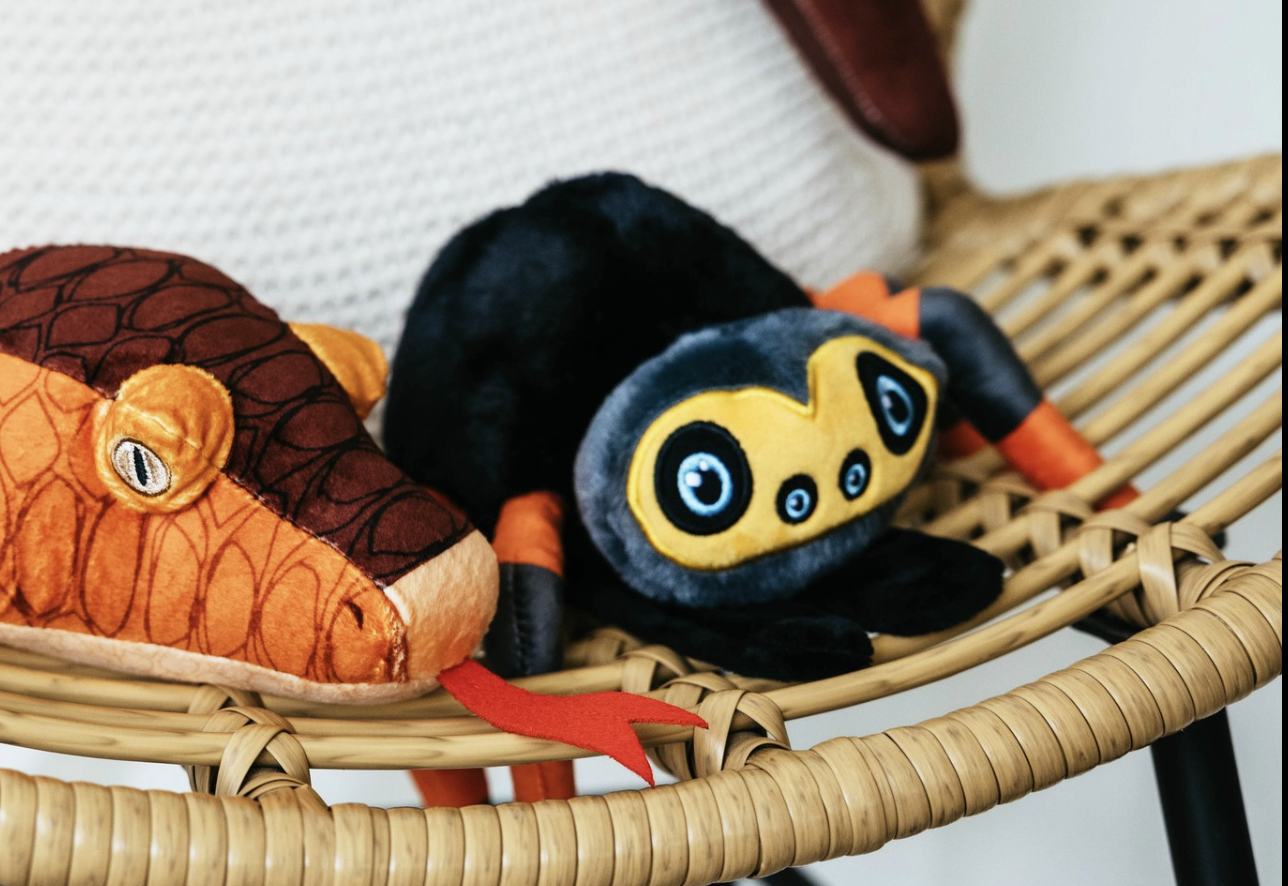 Amazon.com: The Petting Zoo Tarantula Stuffed Animal Plushie Slap