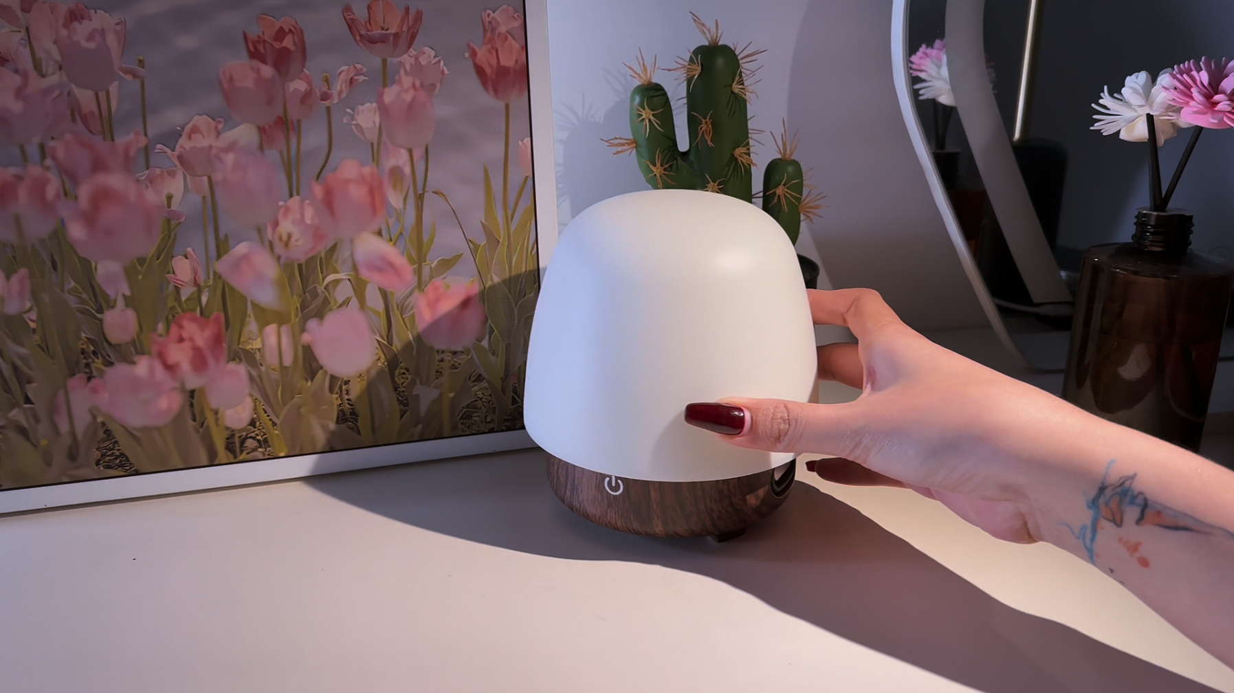JIAWEN Galaxy Projector Light, HiFi Bluetooth Speaker Northern