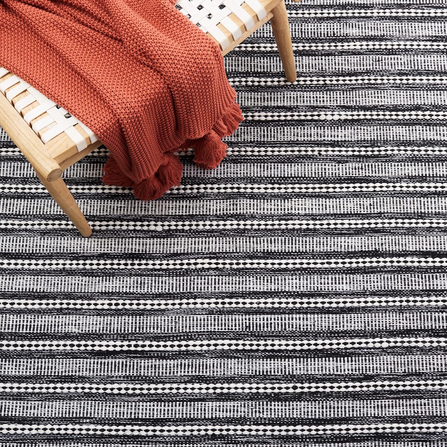 SAFAVIEH Kilim Collection Runner Rug - 2'3" x 9', Black & Ivory, Handmade Stripe, Ideal for High Traffic Areas in Living Room, Bedroom (KLM450Z)