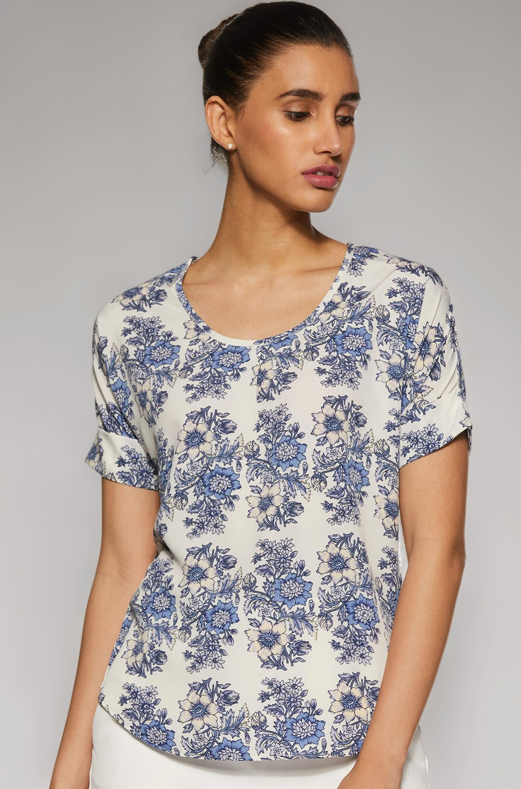 Krave Women's Regular fit Top