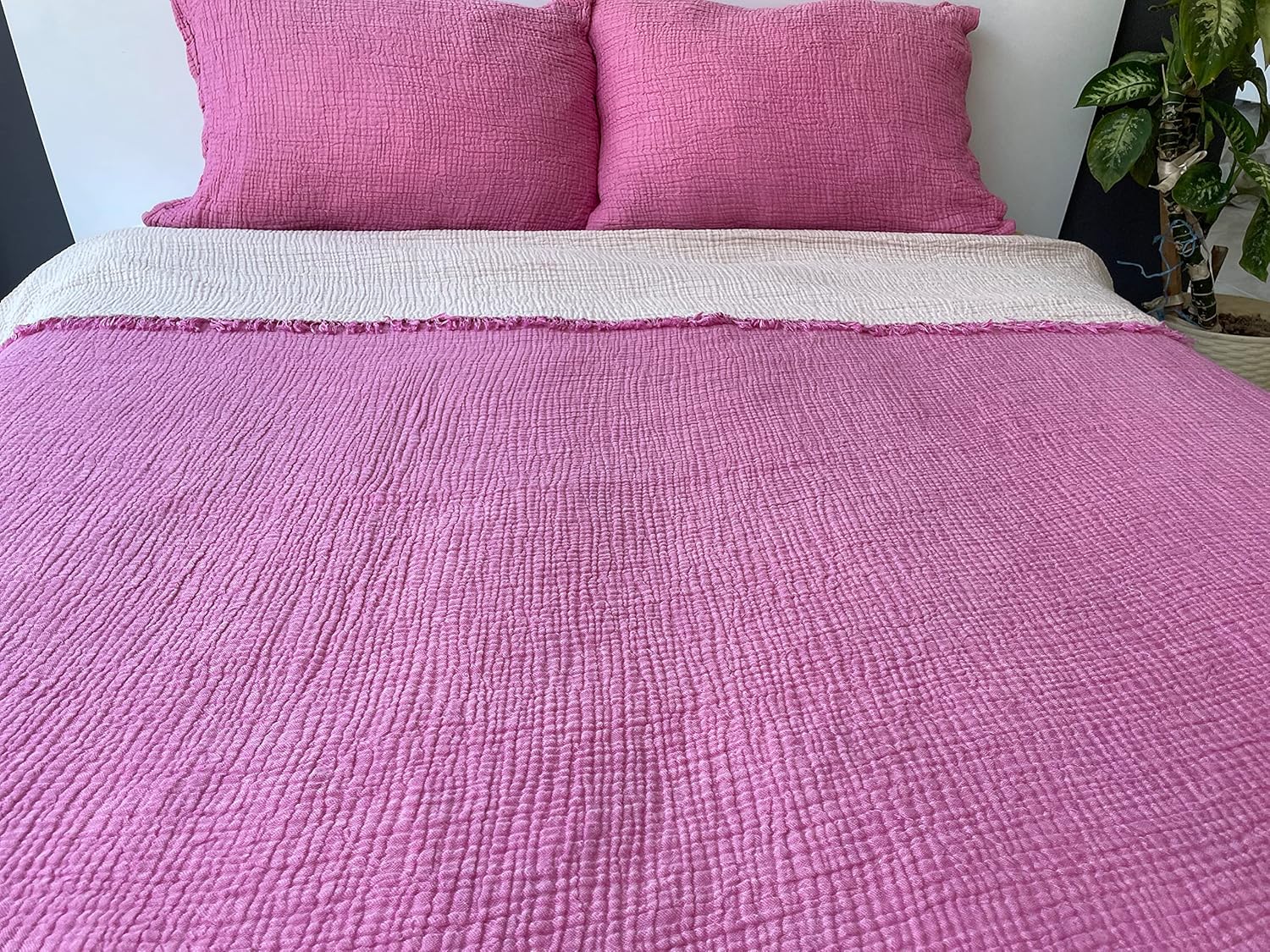 Muslin Blanket 100% Cotton, 4 Layers Bedspread, Soft Turkish Cotton Muslin Bed Cover, Reversible Coverlet, Pink (Twin Size 63x90-160x230cm)