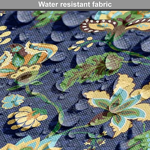 Vista 767 de Lunarable The Yard, tela azul real de The Yard, patrón de cerámica inspirado en el Medio Oriente estilo marroquí, estampado oriental, tela de satén