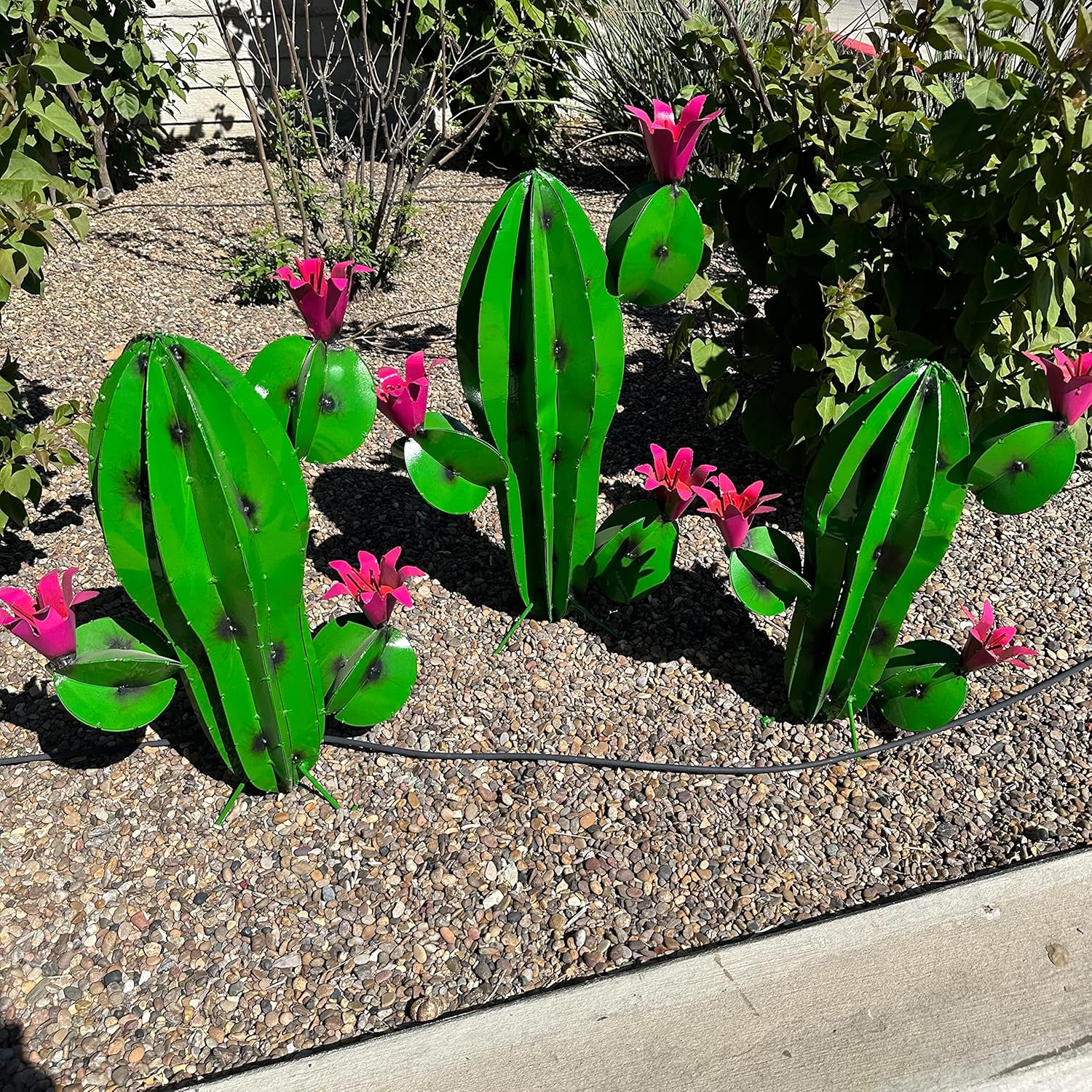 Metal Peanut Cactus - Garden Art (Green (18 inches))